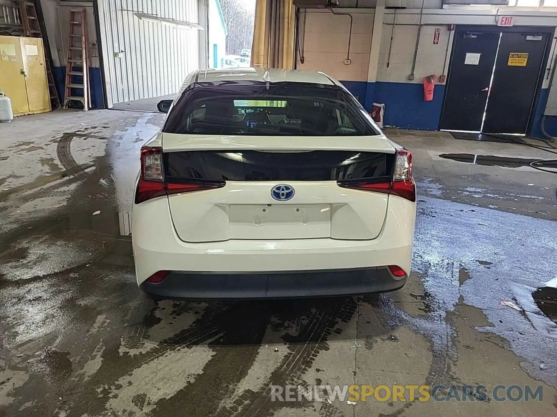 21 Photograph of a damaged car JTDKARFU6K3069667 TOYOTA PRIUS 2019