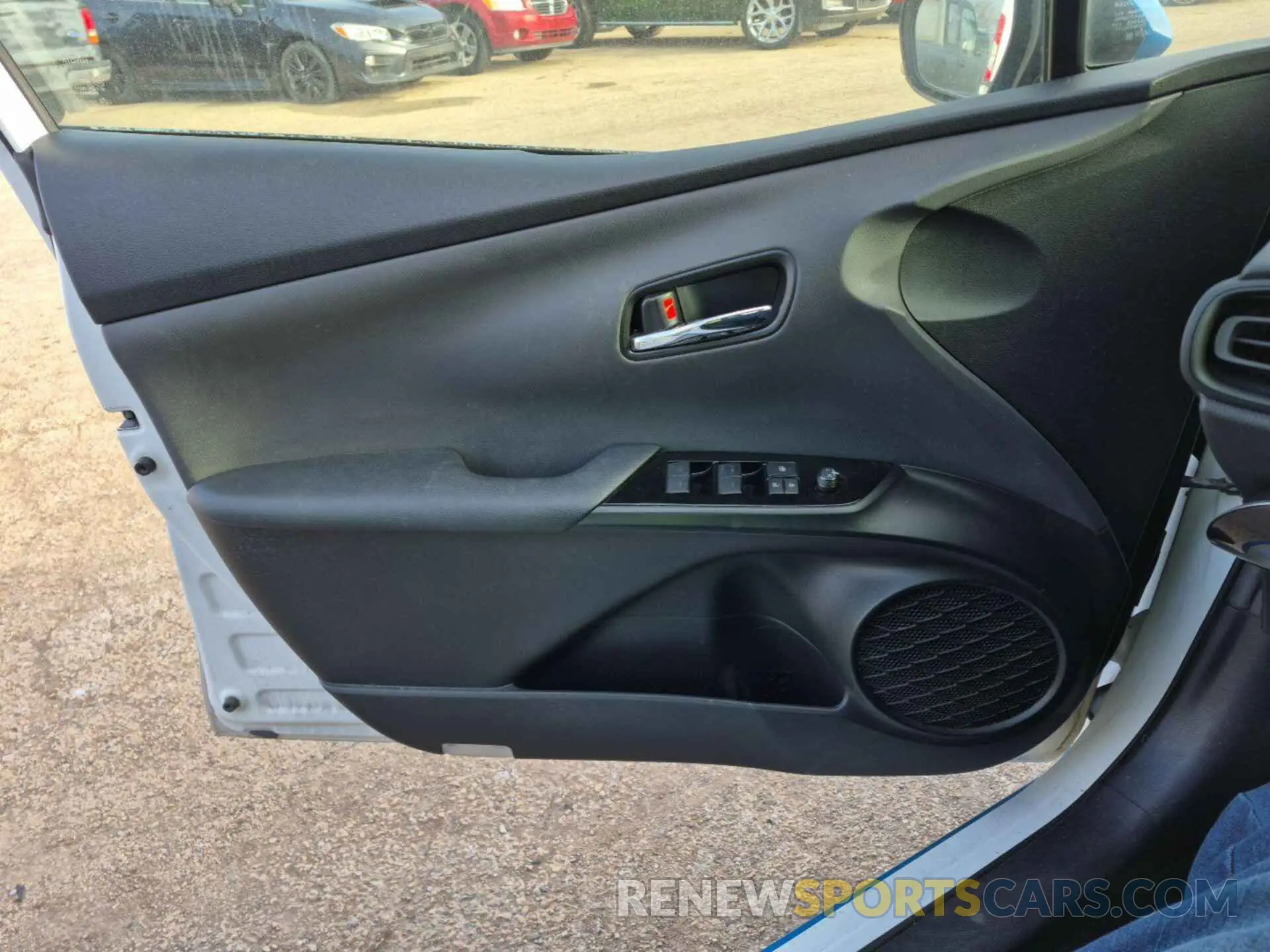 12 Photograph of a damaged car JTDKARFU6K3089689 TOYOTA PRIUS 2019