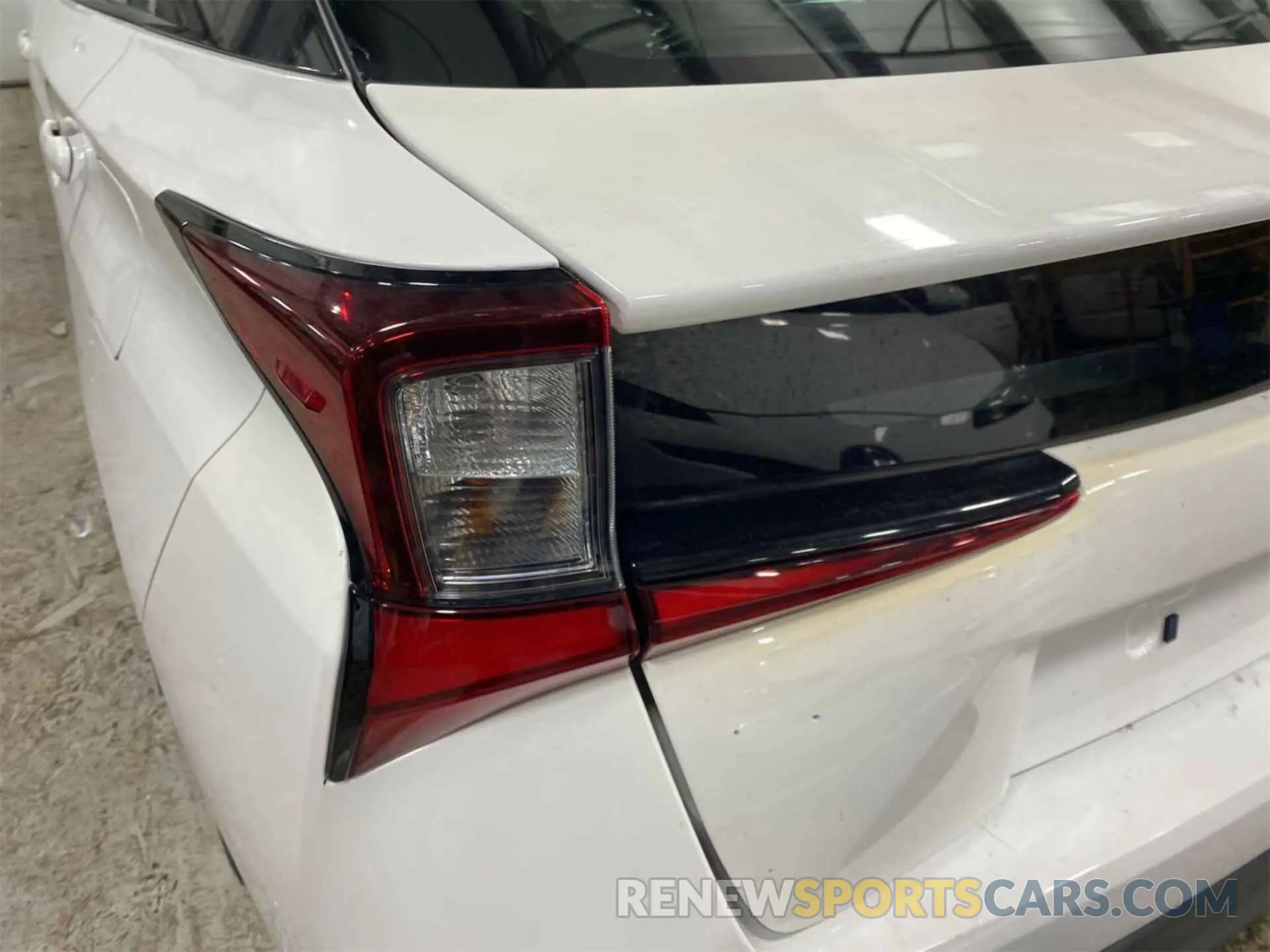 8 Photograph of a damaged car JTDKARFU6K3089689 TOYOTA PRIUS 2019