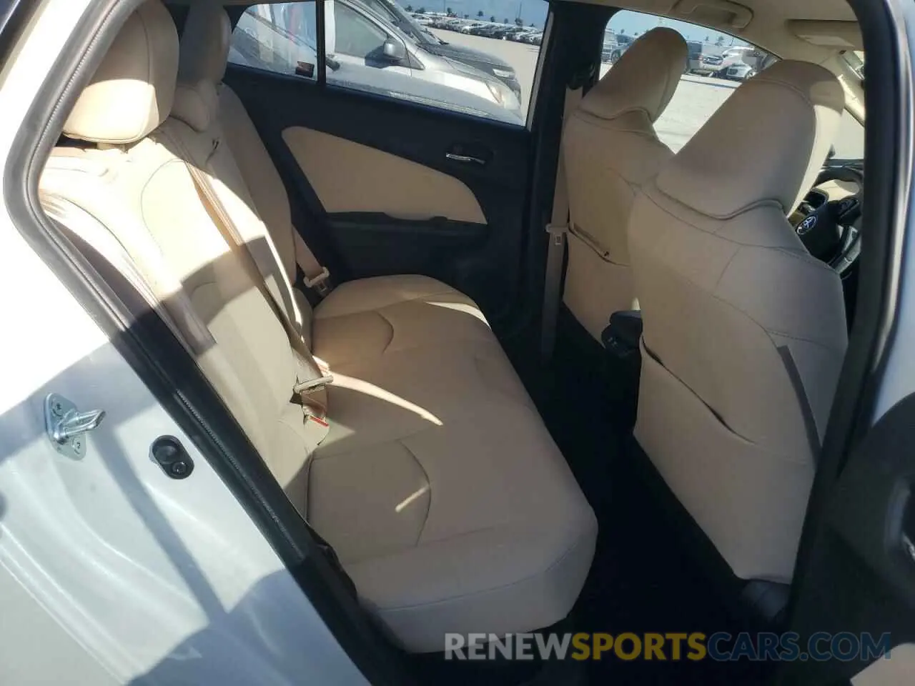 10 Photograph of a damaged car JTDKARFU8K3070416 TOYOTA PRIUS 2019