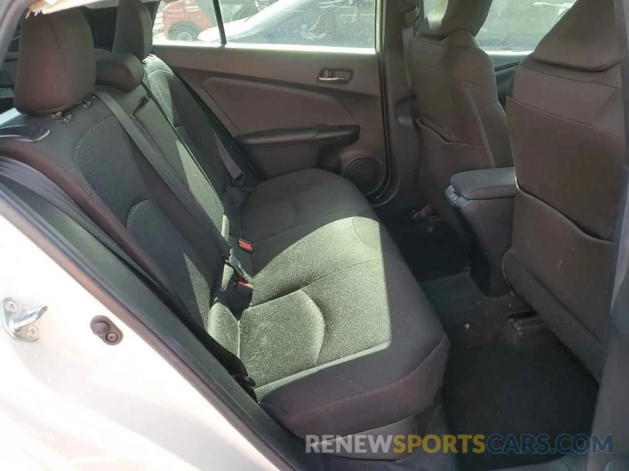 10 Photograph of a damaged car JTDKARFU8K3079438 TOYOTA PRIUS 2019