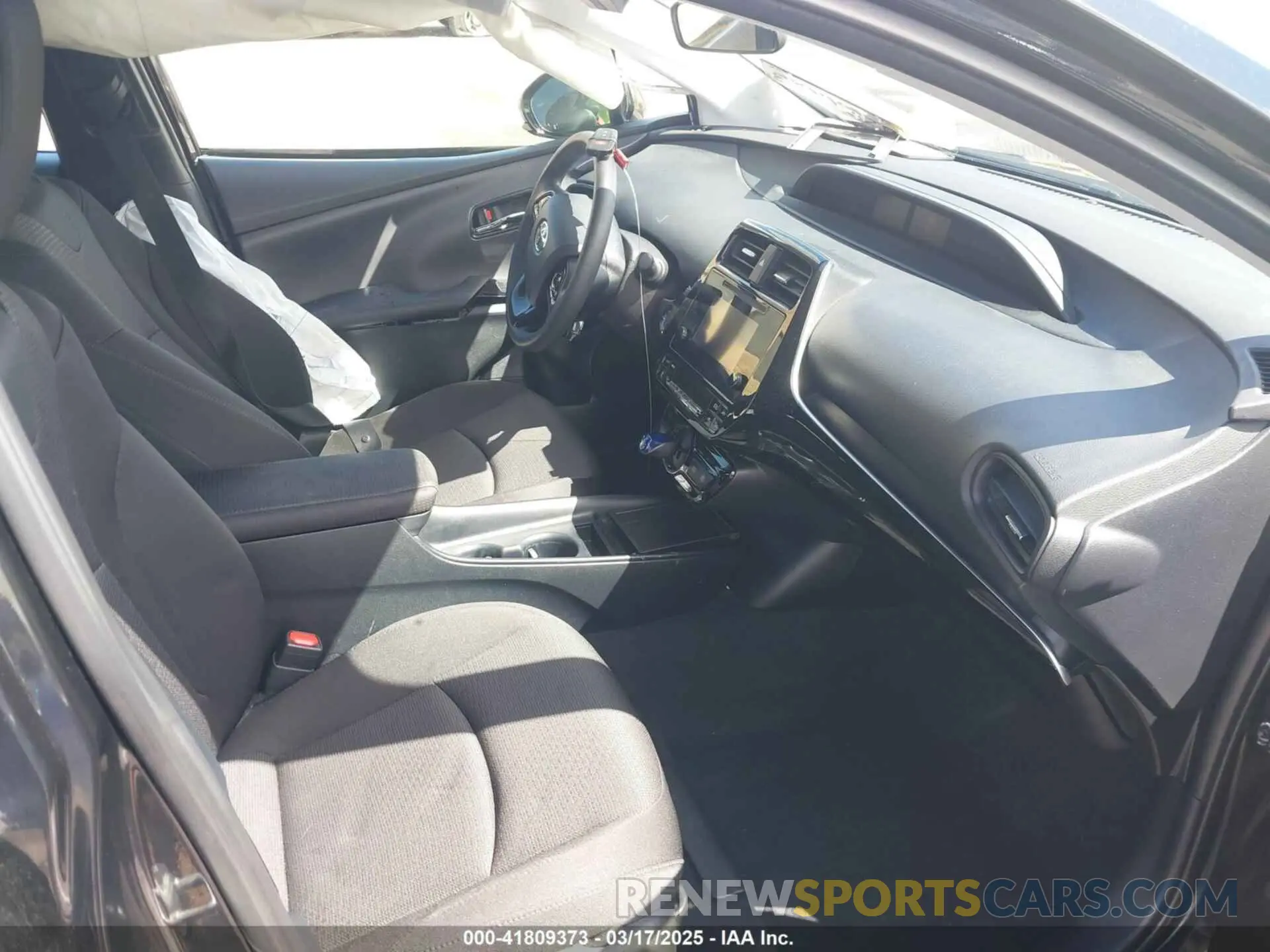 5 Photograph of a damaged car JTDKARFU8K3082503 TOYOTA PRIUS 2019