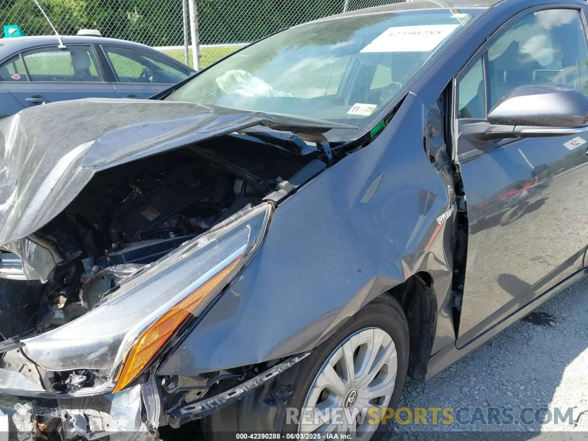 18 Photograph of a damaged car JTDKARFU8K3098278 TOYOTA PRIUS 2019