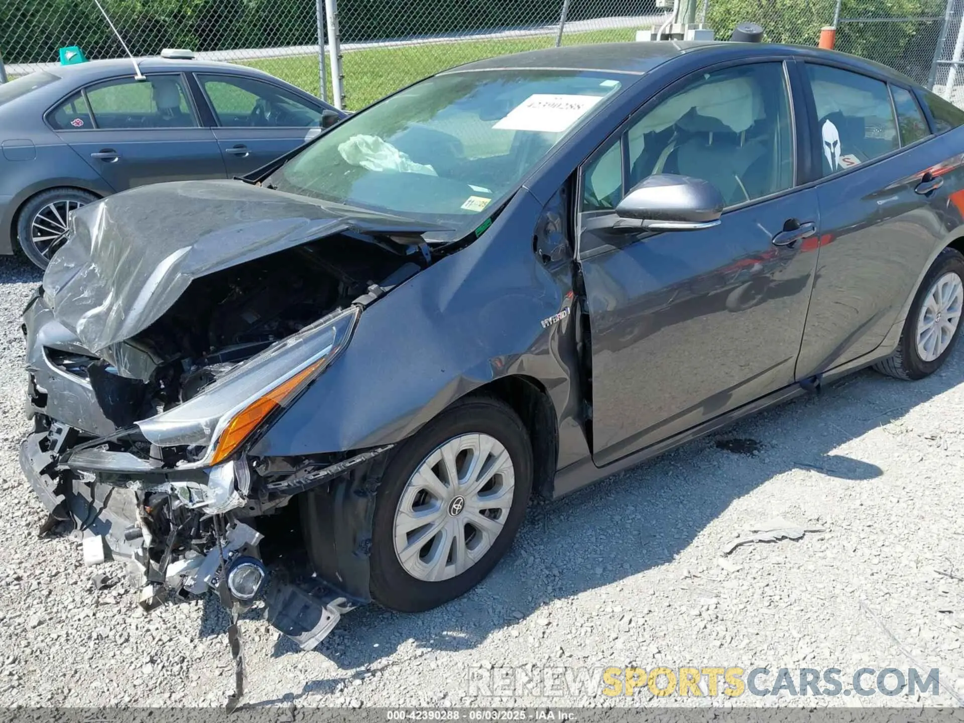 2 Photograph of a damaged car JTDKARFU8K3098278 TOYOTA PRIUS 2019