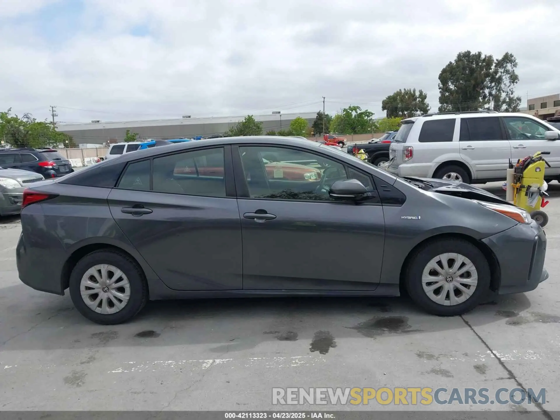 13 Photograph of a damaged car JTDKARFU9K3075219 TOYOTA PRIUS 2019