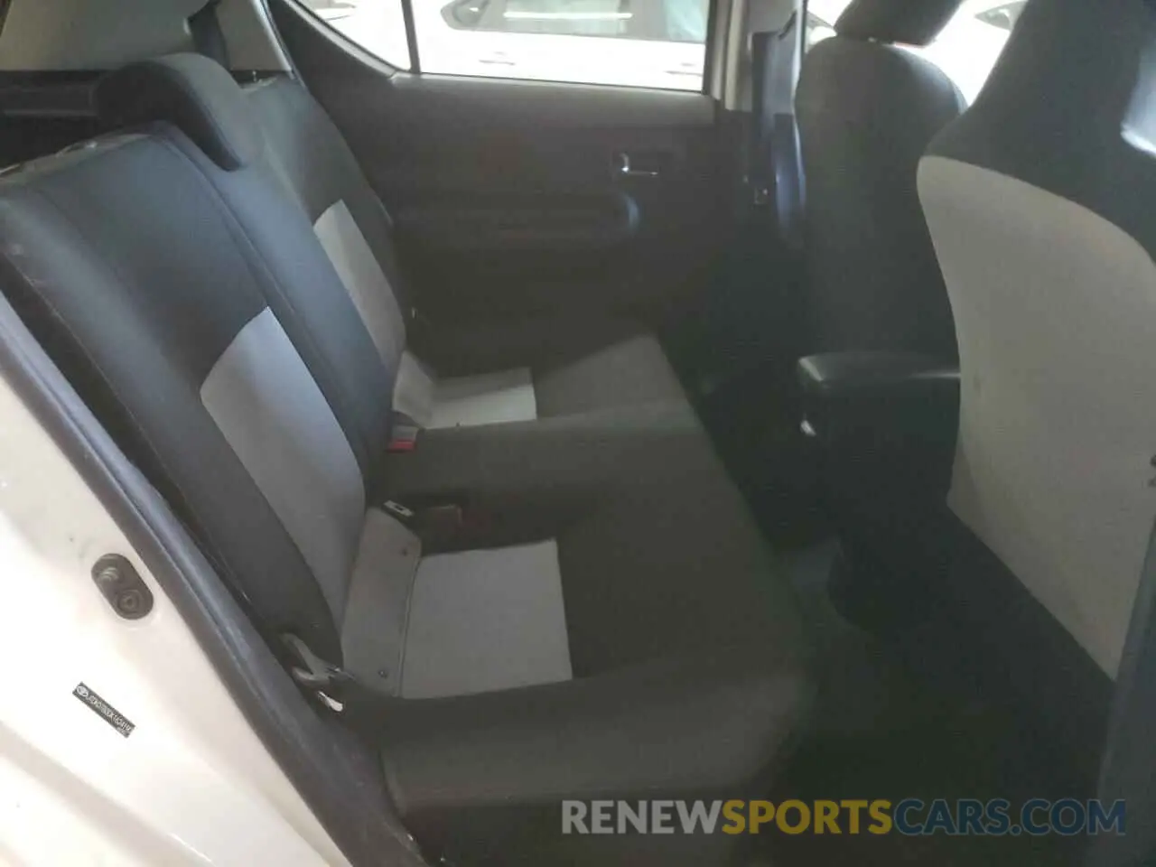 10 Photograph of a damaged car JTDKDTB30K1624190 TOYOTA PRIUS 2019
