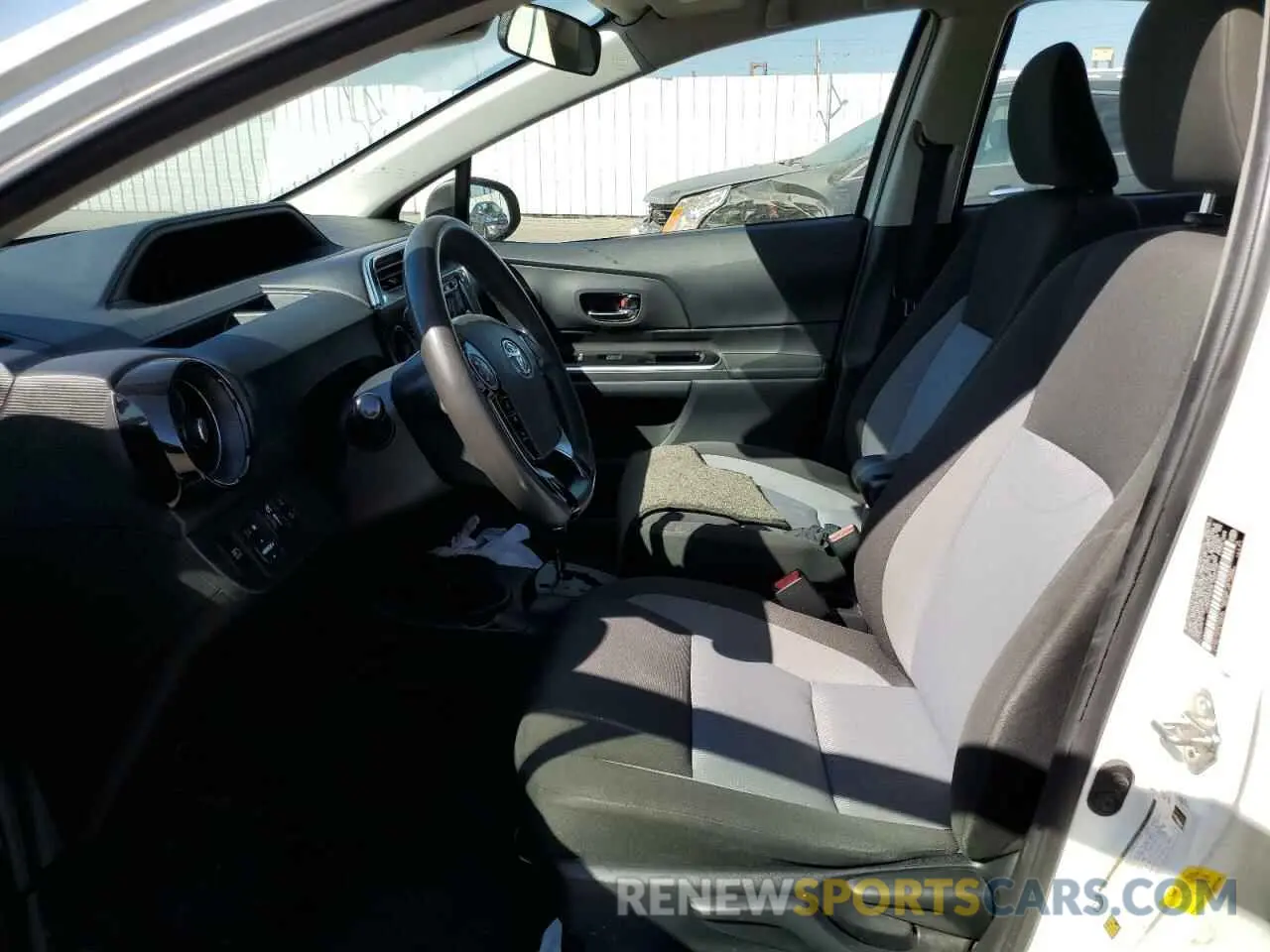 7 Photograph of a damaged car JTDKDTB33K1622739 TOYOTA PRIUS 2019