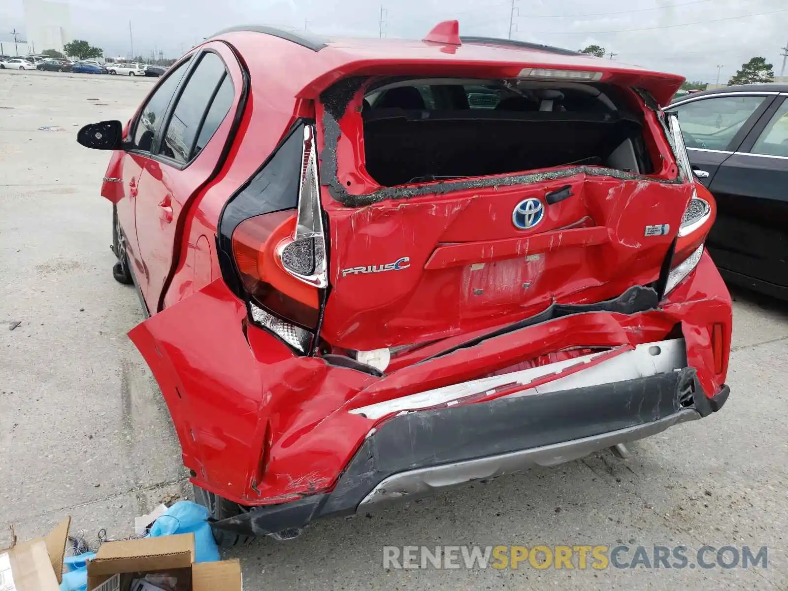 9 Photograph of a damaged car JTDKDTB39K1625192 TOYOTA PRIUS 2019