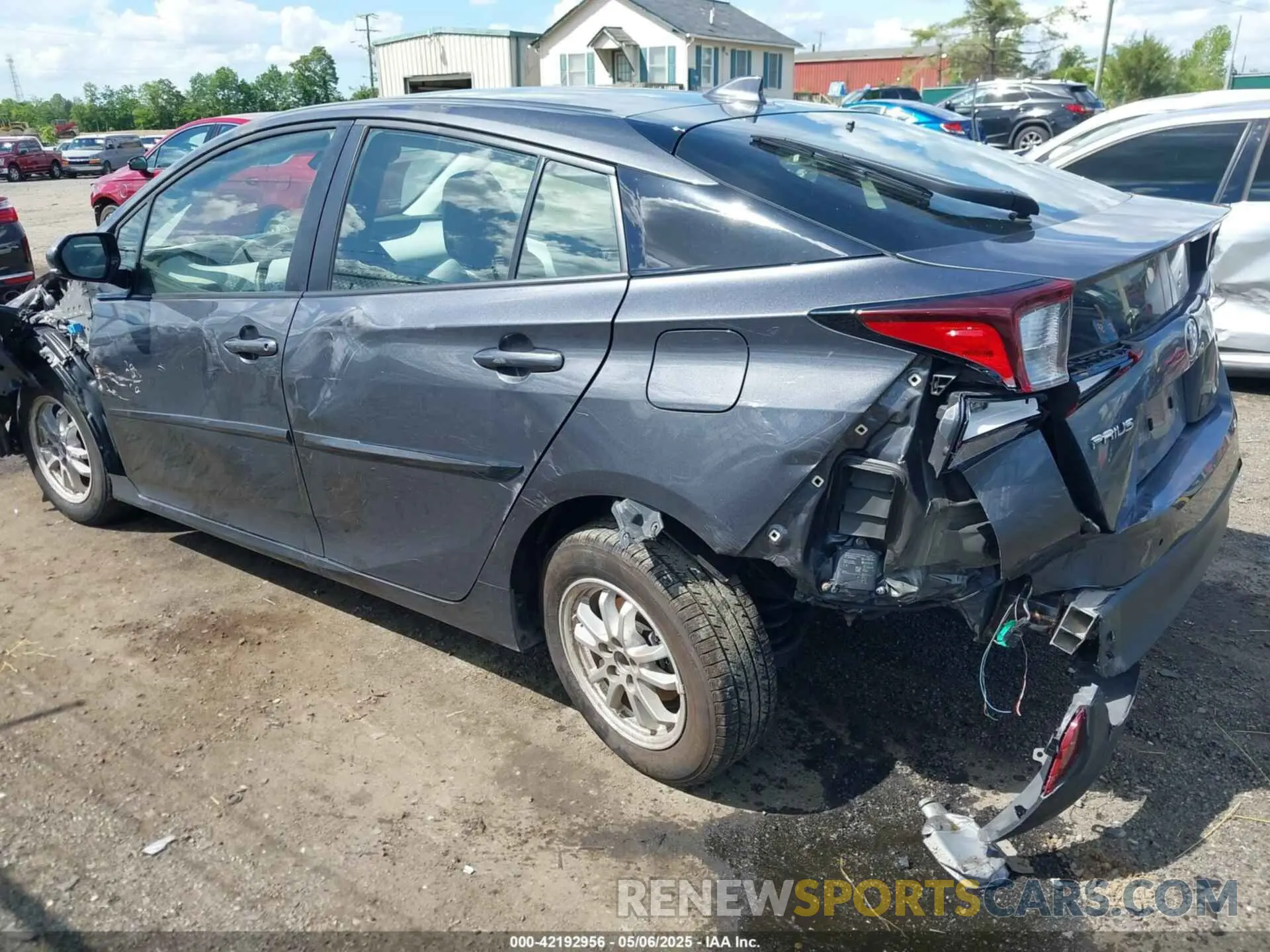 3 Photograph of a damaged car JTDL9RFU2K3005915 TOYOTA PRIUS 2019