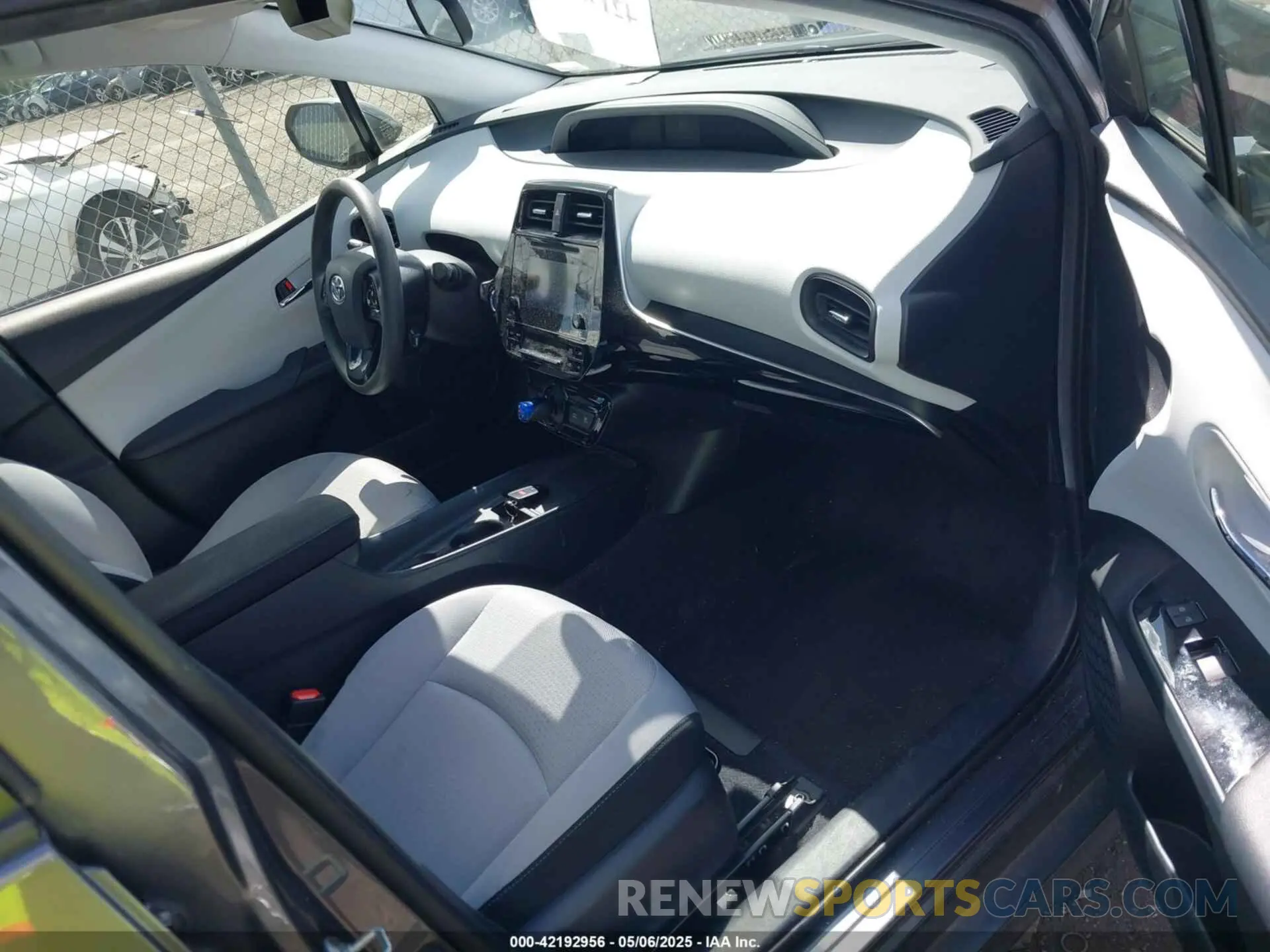 5 Photograph of a damaged car JTDL9RFU2K3005915 TOYOTA PRIUS 2019