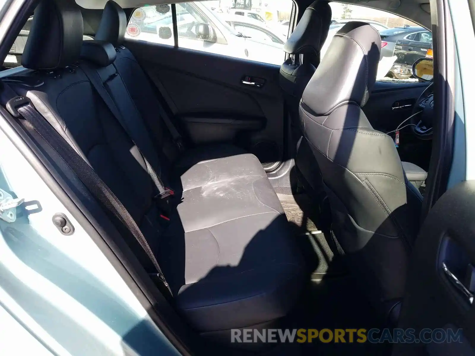 6 Photograph of a damaged car JTDL9RFU3K3008872 TOYOTA PRIUS 2019