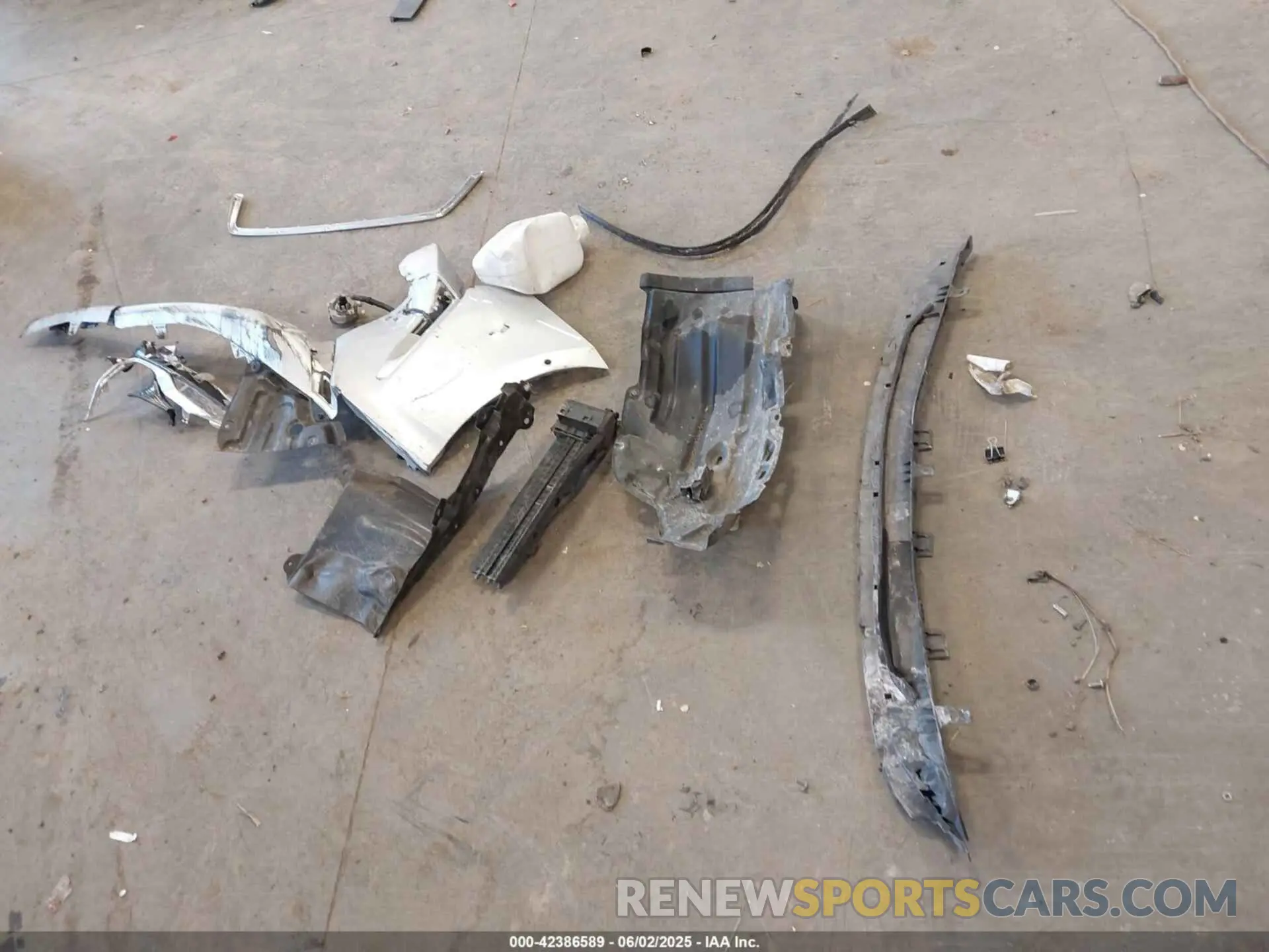 12 Photograph of a damaged car JTDL9RFU4K3002210 TOYOTA PRIUS 2019