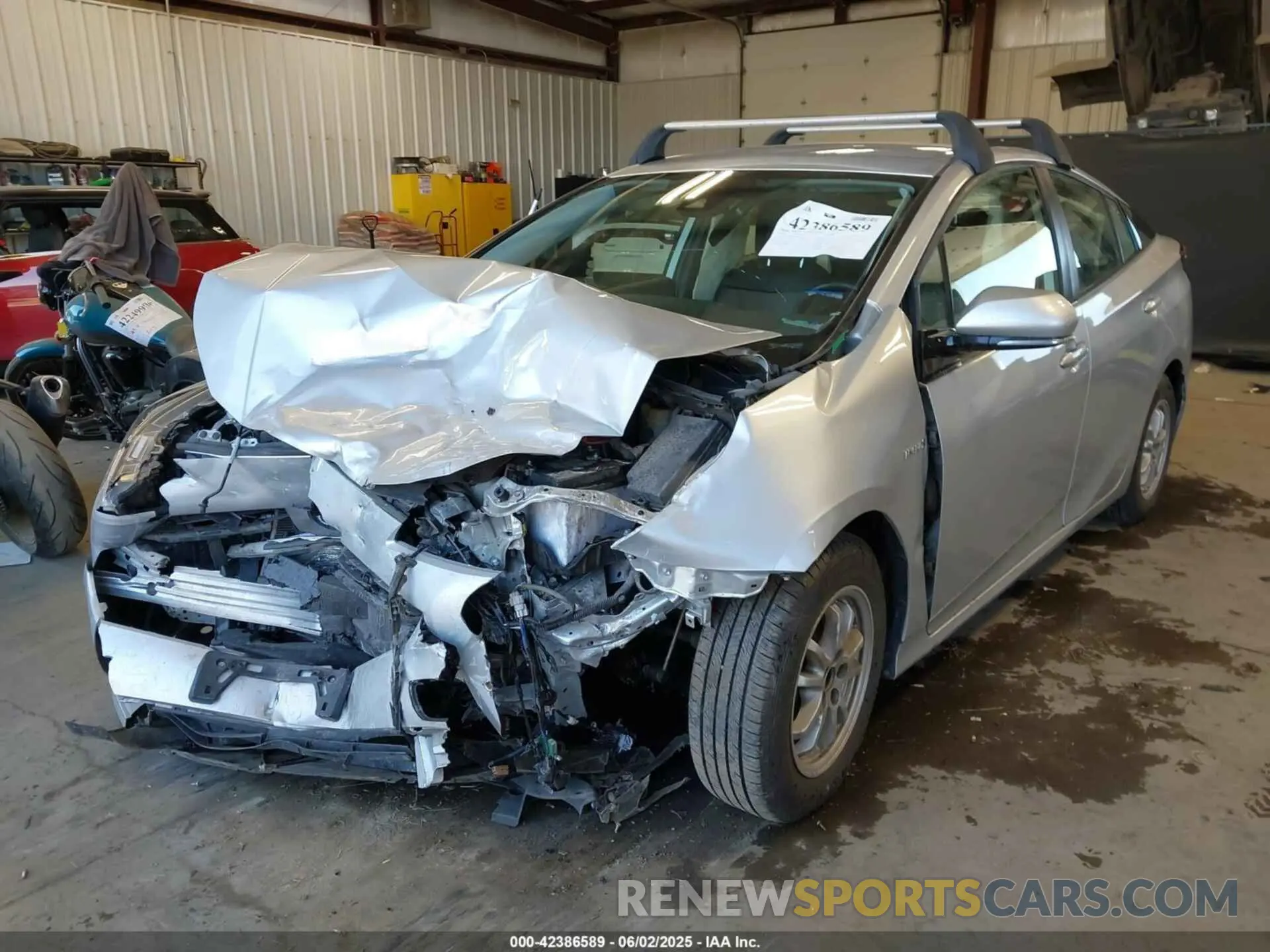 2 Photograph of a damaged car JTDL9RFU4K3002210 TOYOTA PRIUS 2019