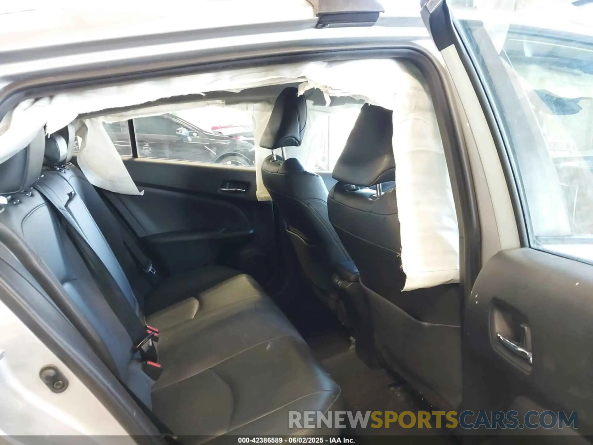 8 Photograph of a damaged car JTDL9RFU4K3002210 TOYOTA PRIUS 2019