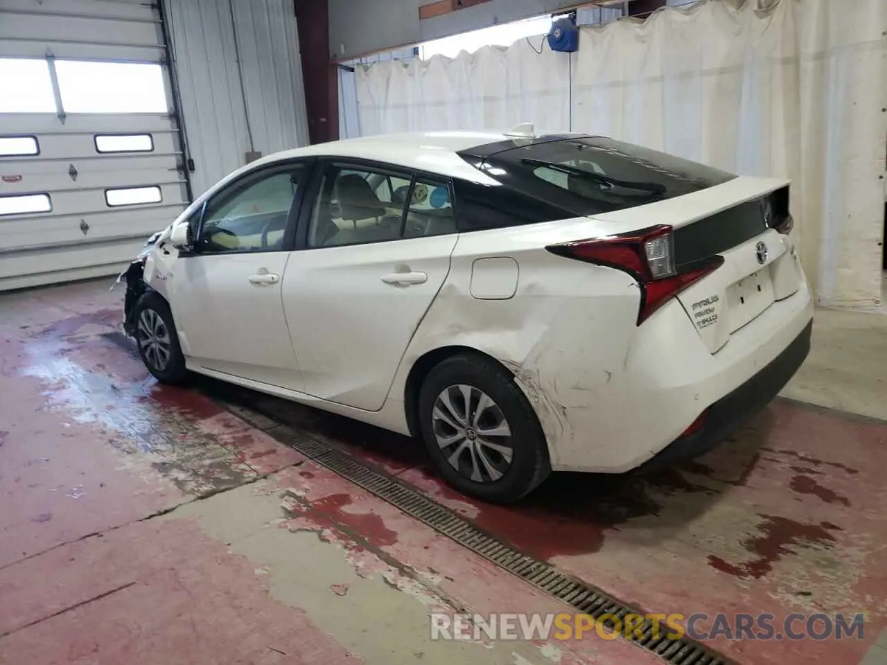 2 Photograph of a damaged car JTDL9RFU4K3002630 TOYOTA PRIUS 2019