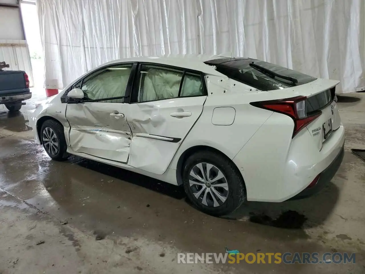 2 Photograph of a damaged car JTDL9RFU4K3006676 TOYOTA PRIUS 2019