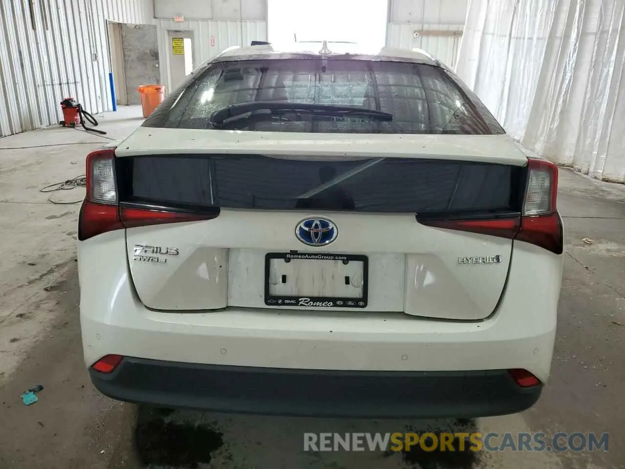 6 Photograph of a damaged car JTDL9RFU4K3006676 TOYOTA PRIUS 2019