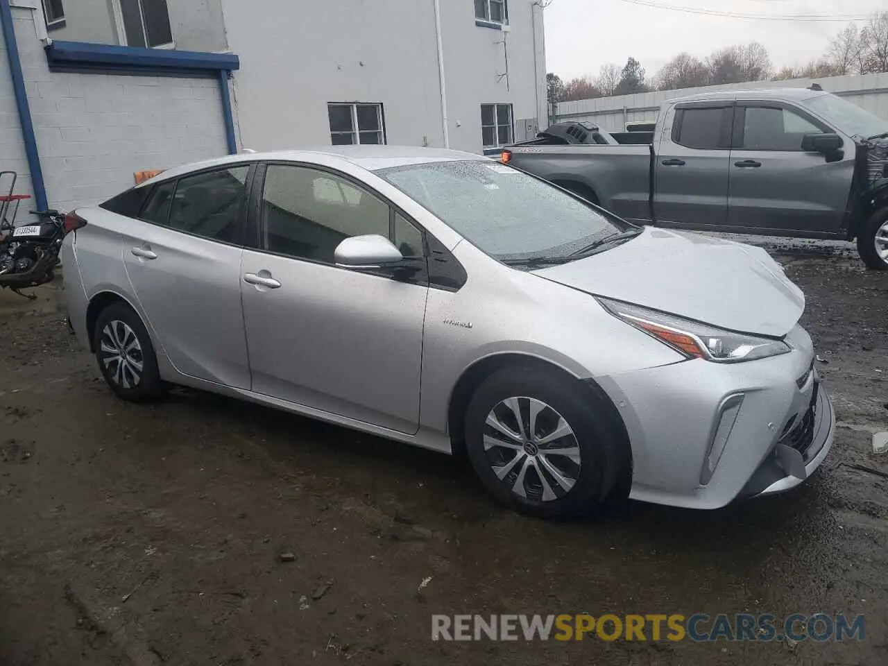 4 Photograph of a damaged car JTDL9RFU4K3006693 TOYOTA PRIUS 2019