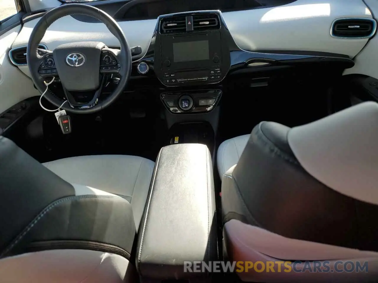 8 Photograph of a damaged car JTDL9RFU5K3001616 TOYOTA PRIUS 2019