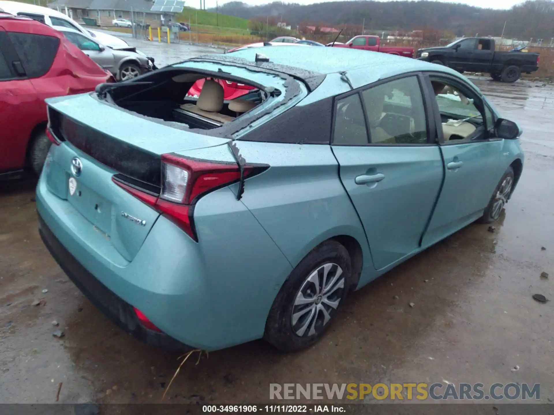 4 Photograph of a damaged car JTDL9RFU5K3003558 TOYOTA PRIUS 2019