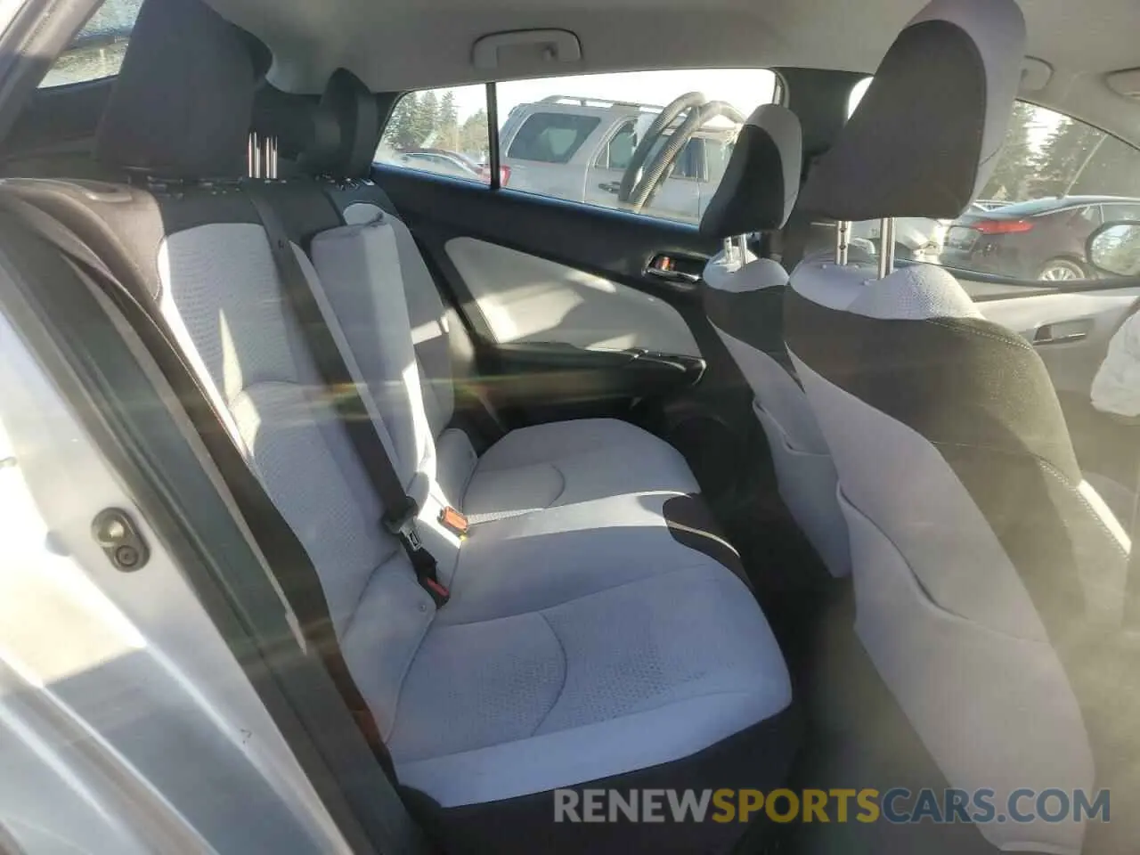 10 Photograph of a damaged car JTDL9RFU5K3004824 TOYOTA PRIUS 2019