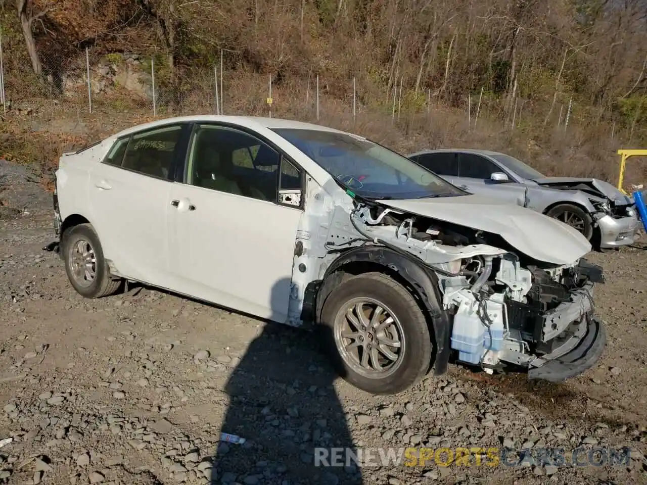 4 Photograph of a damaged car JTDL9RFU5K3007724 TOYOTA PRIUS 2019