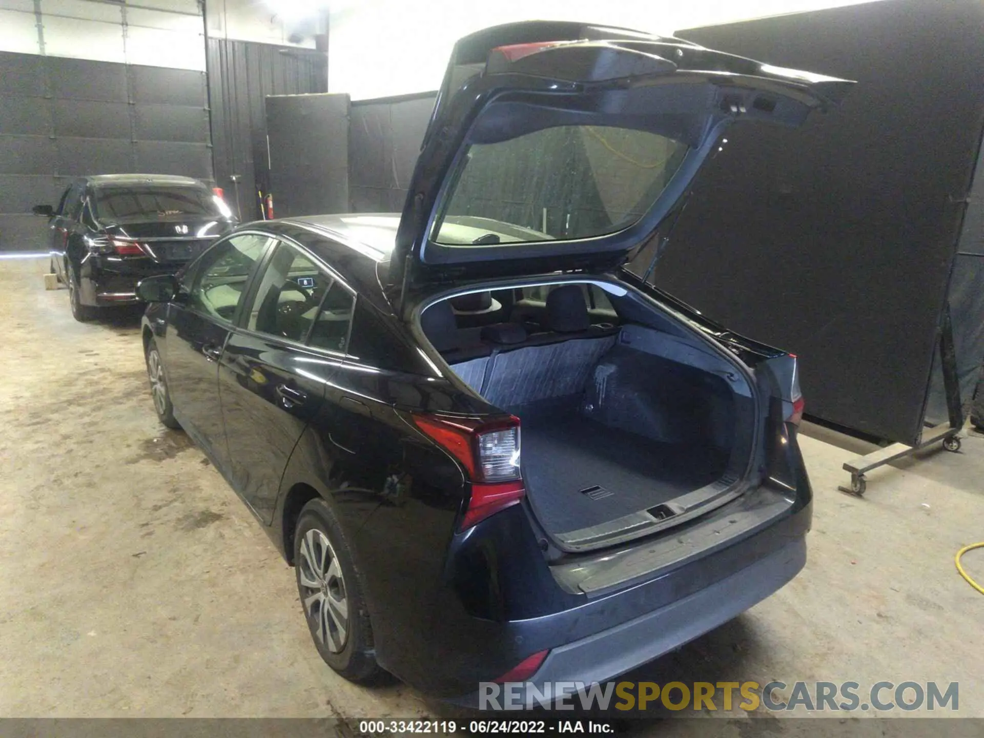 3 Photograph of a damaged car JTDL9RFU5K3011689 TOYOTA PRIUS 2019