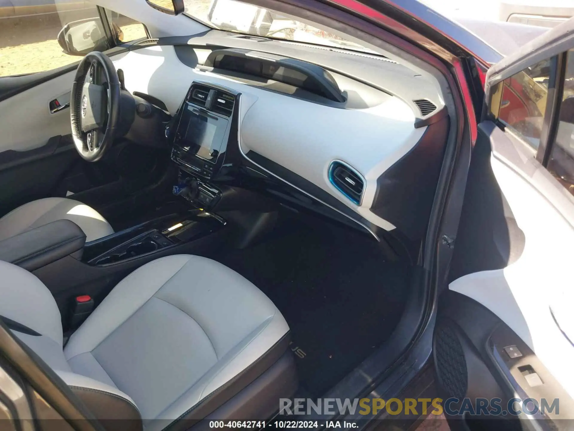 5 Photograph of a damaged car JTDL9RFU6K3001642 TOYOTA PRIUS 2019