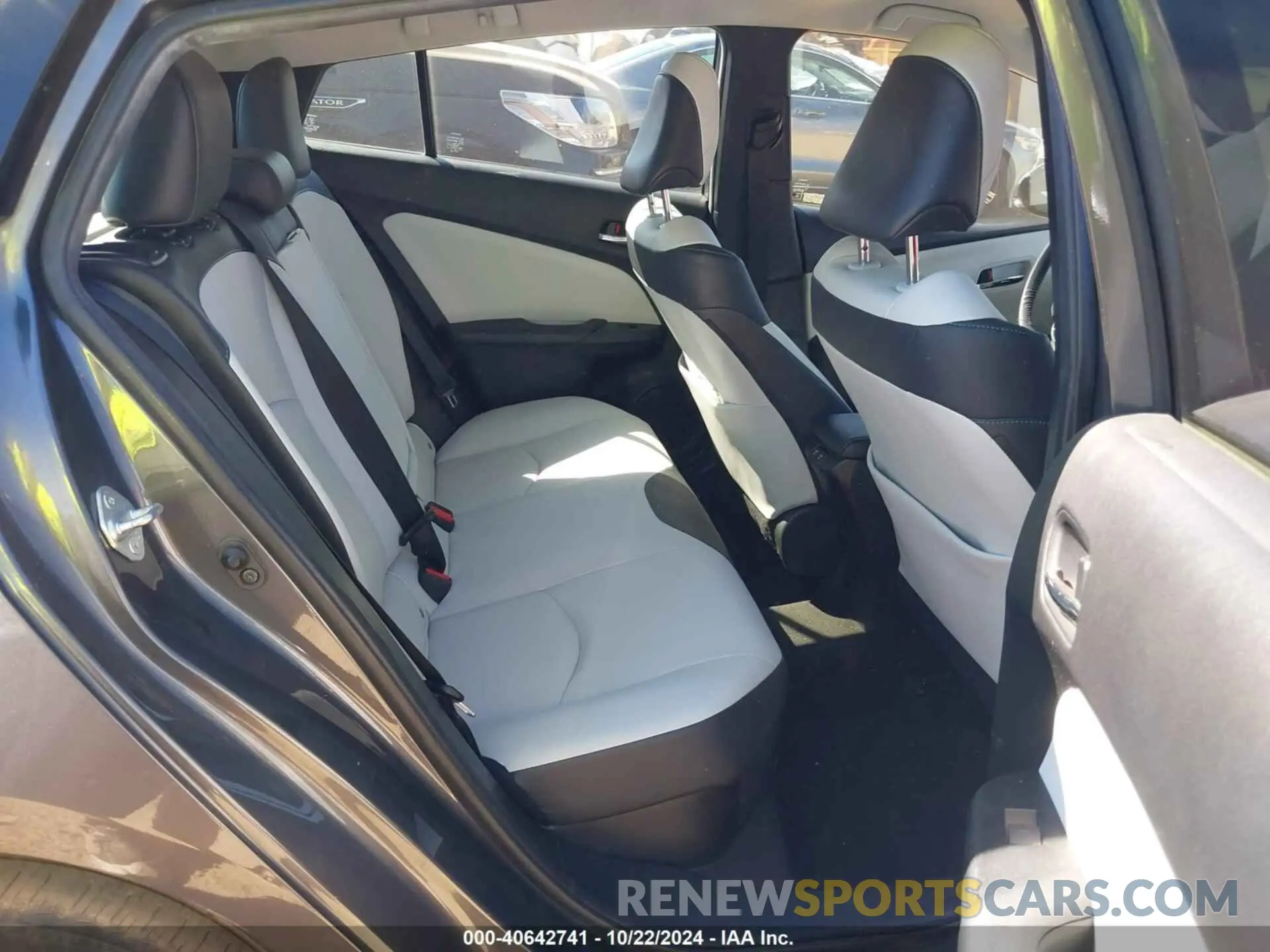 8 Photograph of a damaged car JTDL9RFU6K3001642 TOYOTA PRIUS 2019