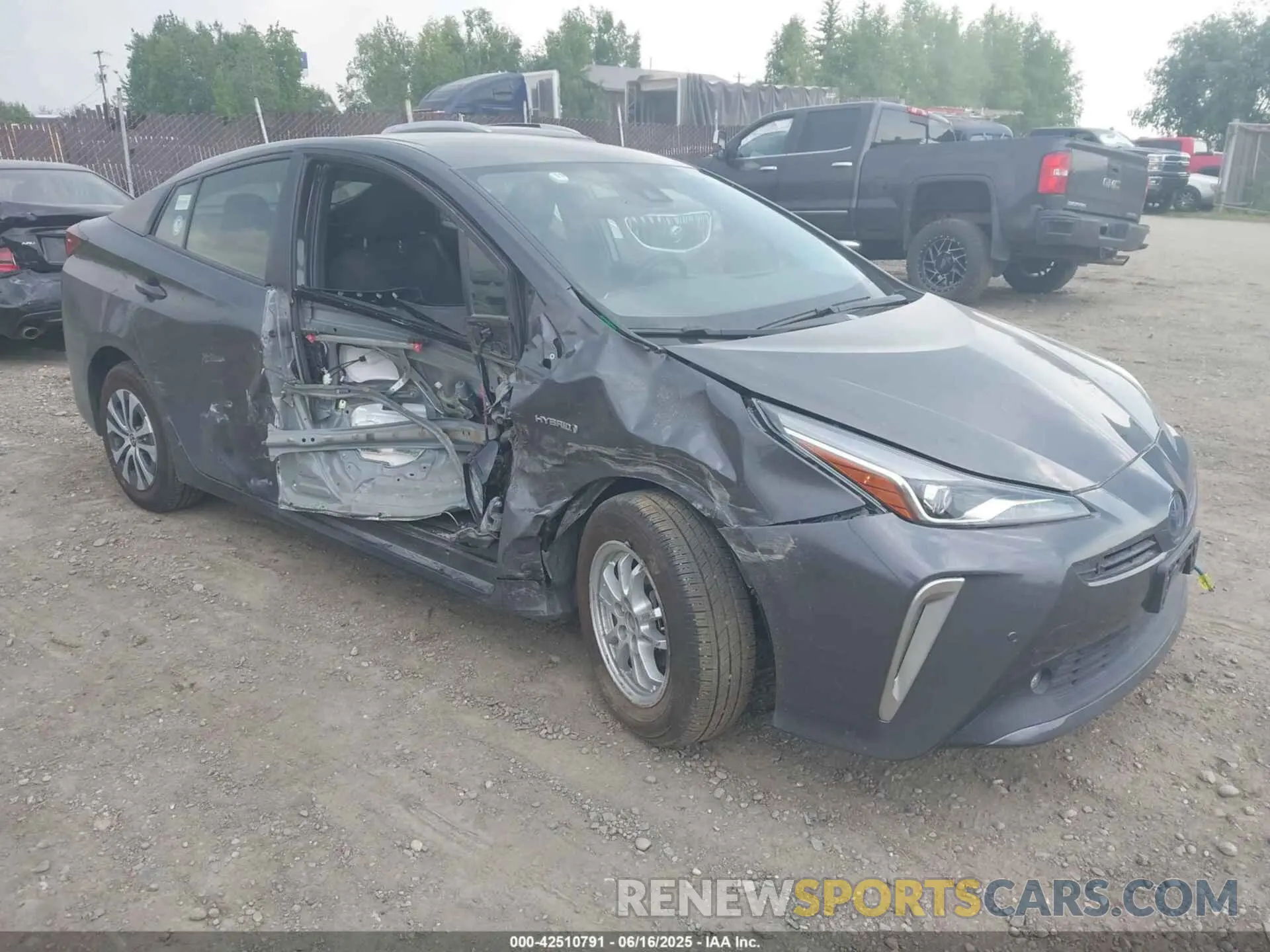 1 Photograph of a damaged car JTDL9RFU6K3010339 TOYOTA PRIUS 2019