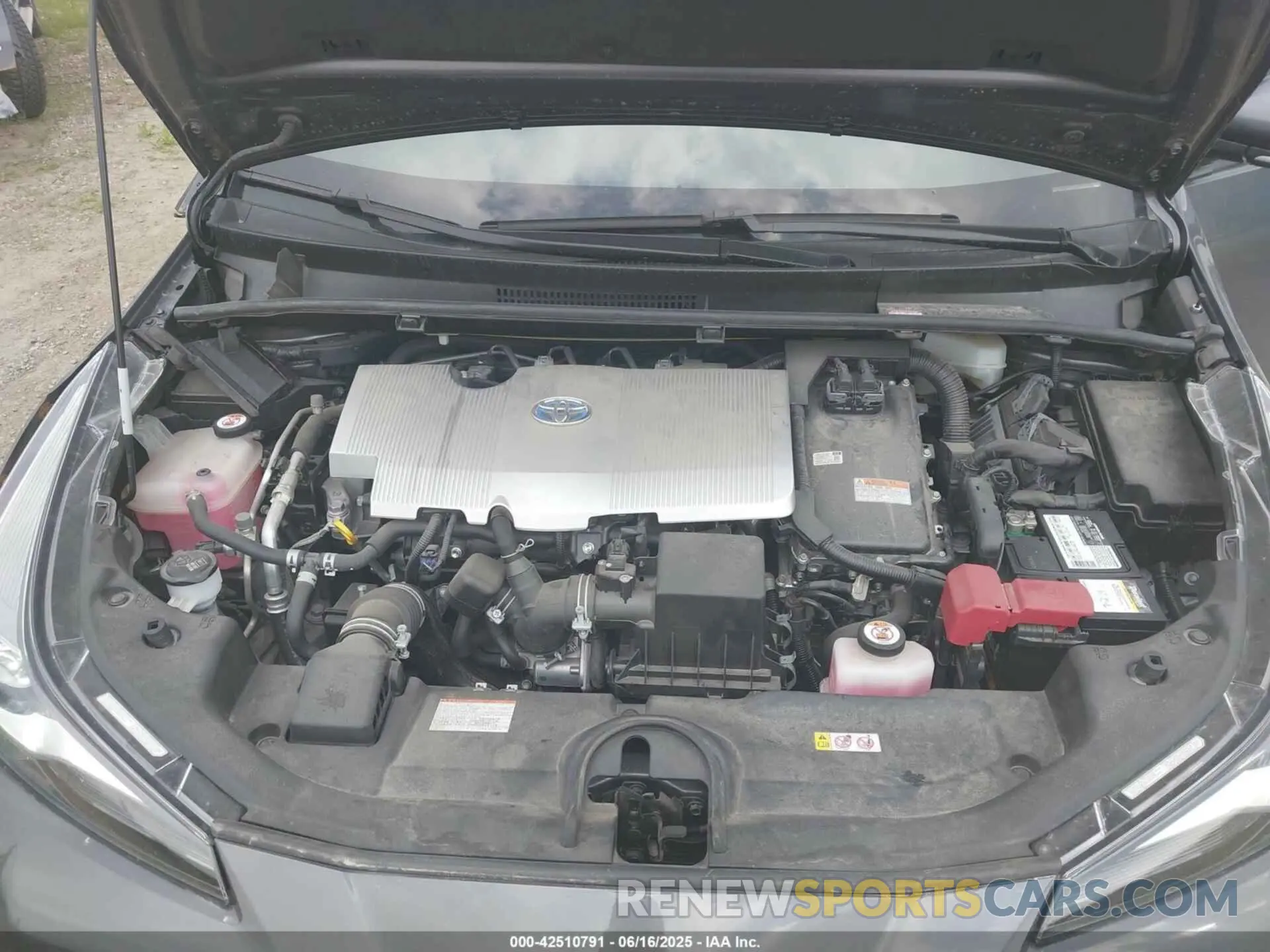 10 Photograph of a damaged car JTDL9RFU6K3010339 TOYOTA PRIUS 2019