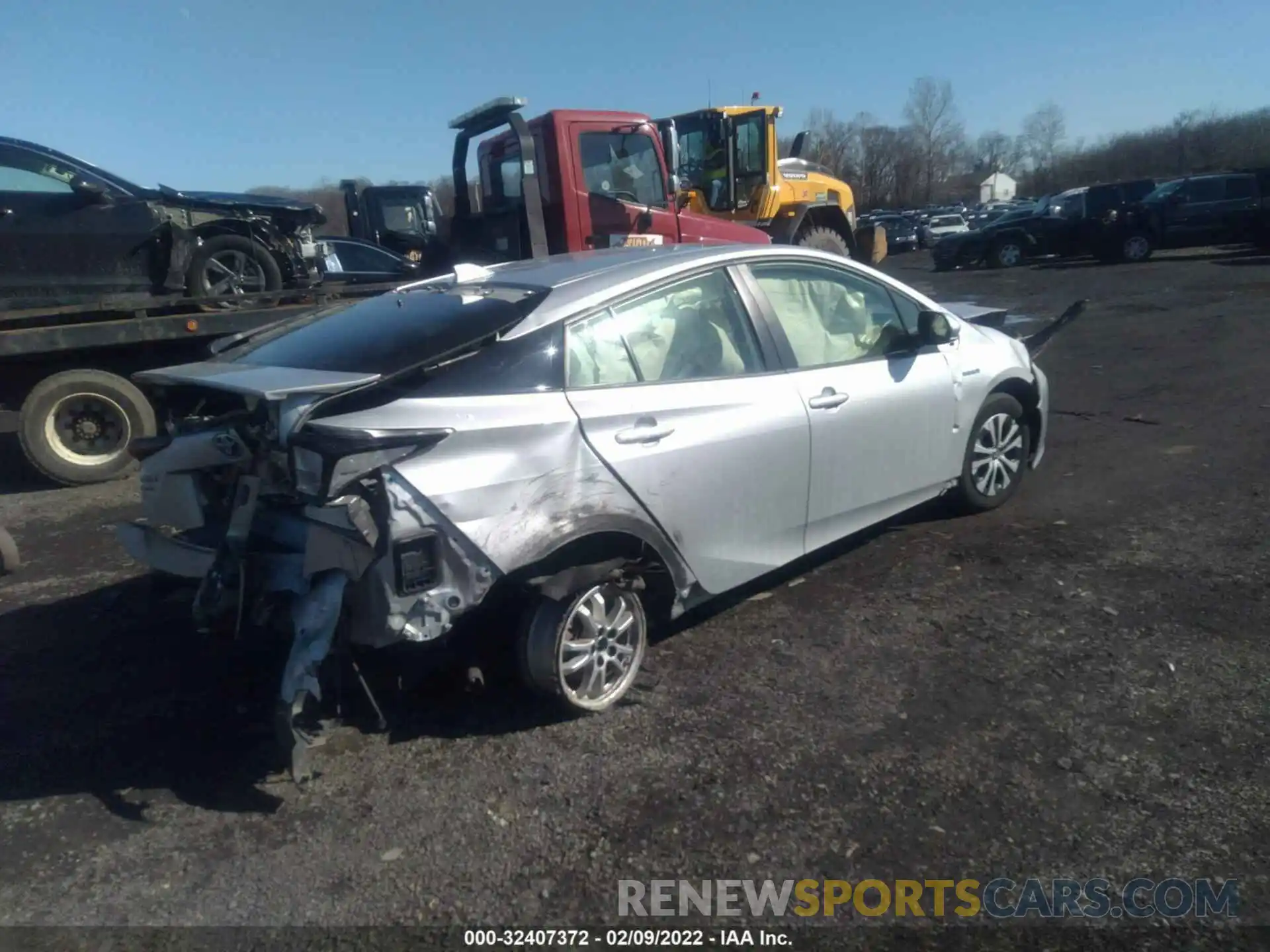 4 Photograph of a damaged car JTDL9RFU7K3000581 TOYOTA PRIUS 2019