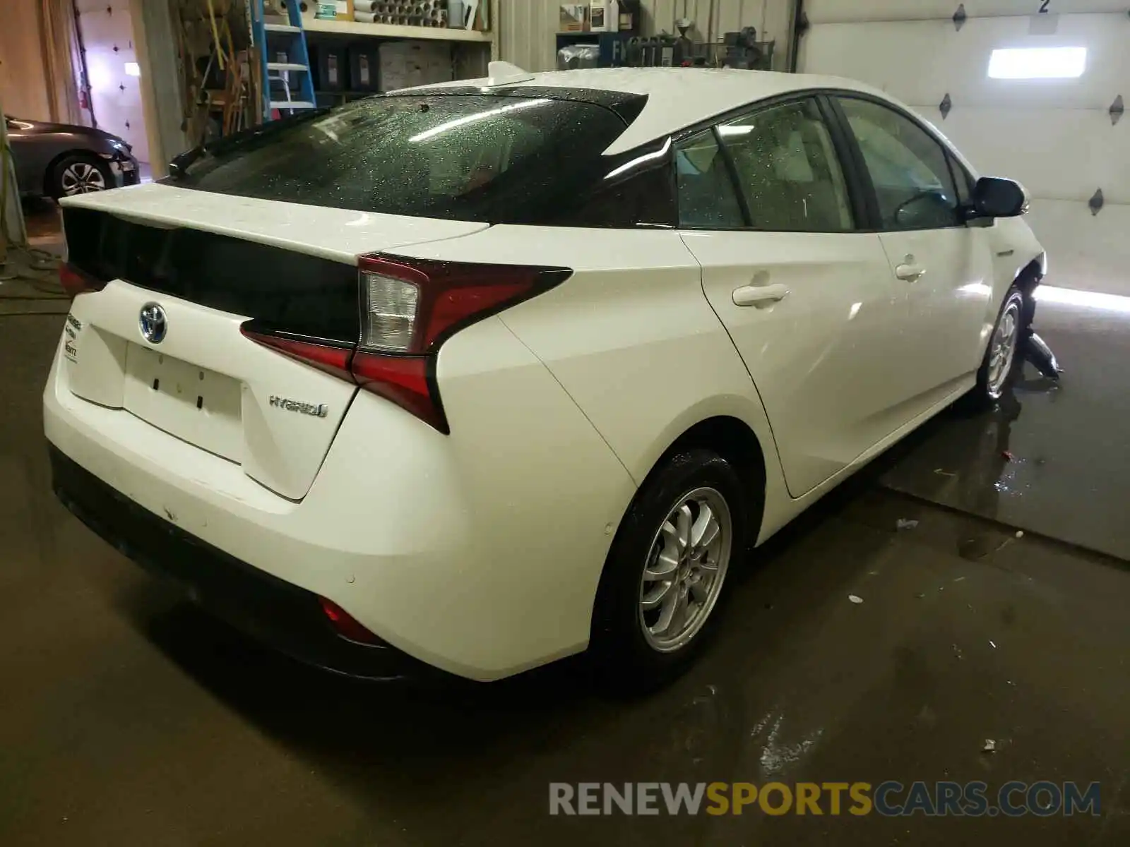 4 Photograph of a damaged car JTDL9RFU7K3003318 TOYOTA PRIUS 2019