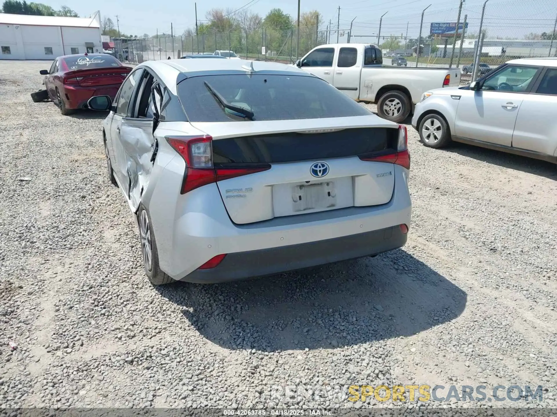 3 Photograph of a damaged car JTDL9RFU7K3005280 TOYOTA PRIUS 2019