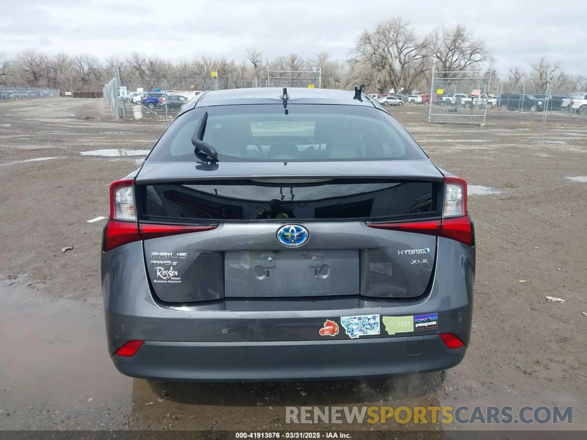 17 Photograph of a damaged car JTDL9RFU8K3001612 TOYOTA PRIUS 2019