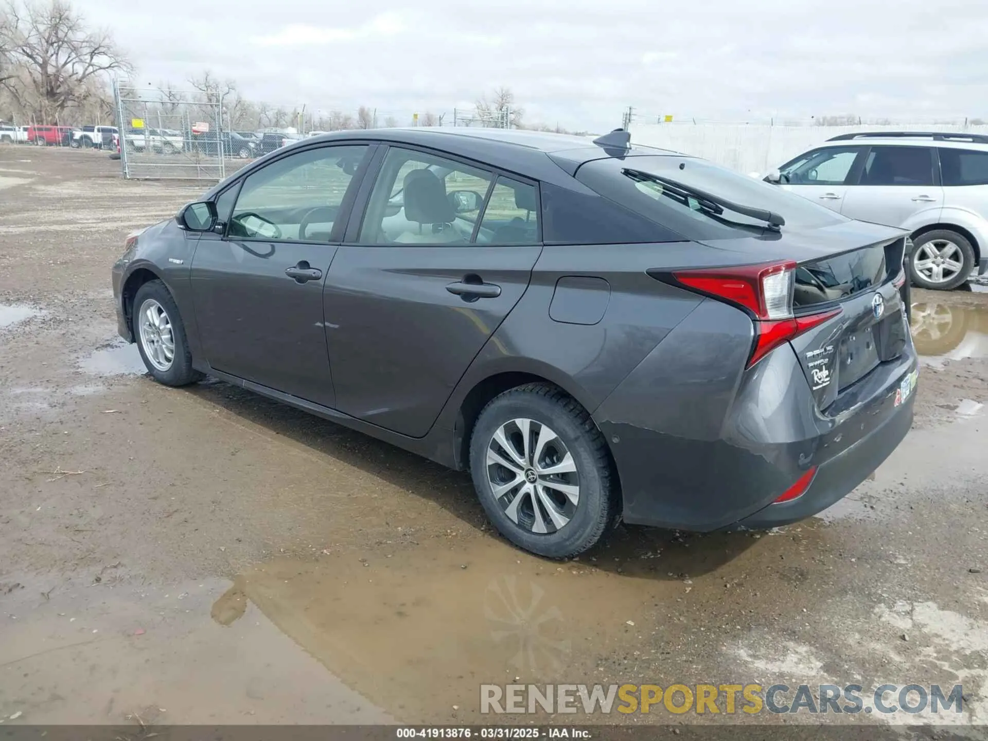 3 Photograph of a damaged car JTDL9RFU8K3001612 TOYOTA PRIUS 2019
