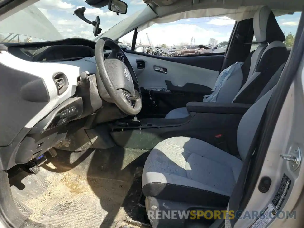 7 Photograph of a damaged car JTDL9RFU8K3007989 TOYOTA PRIUS 2019