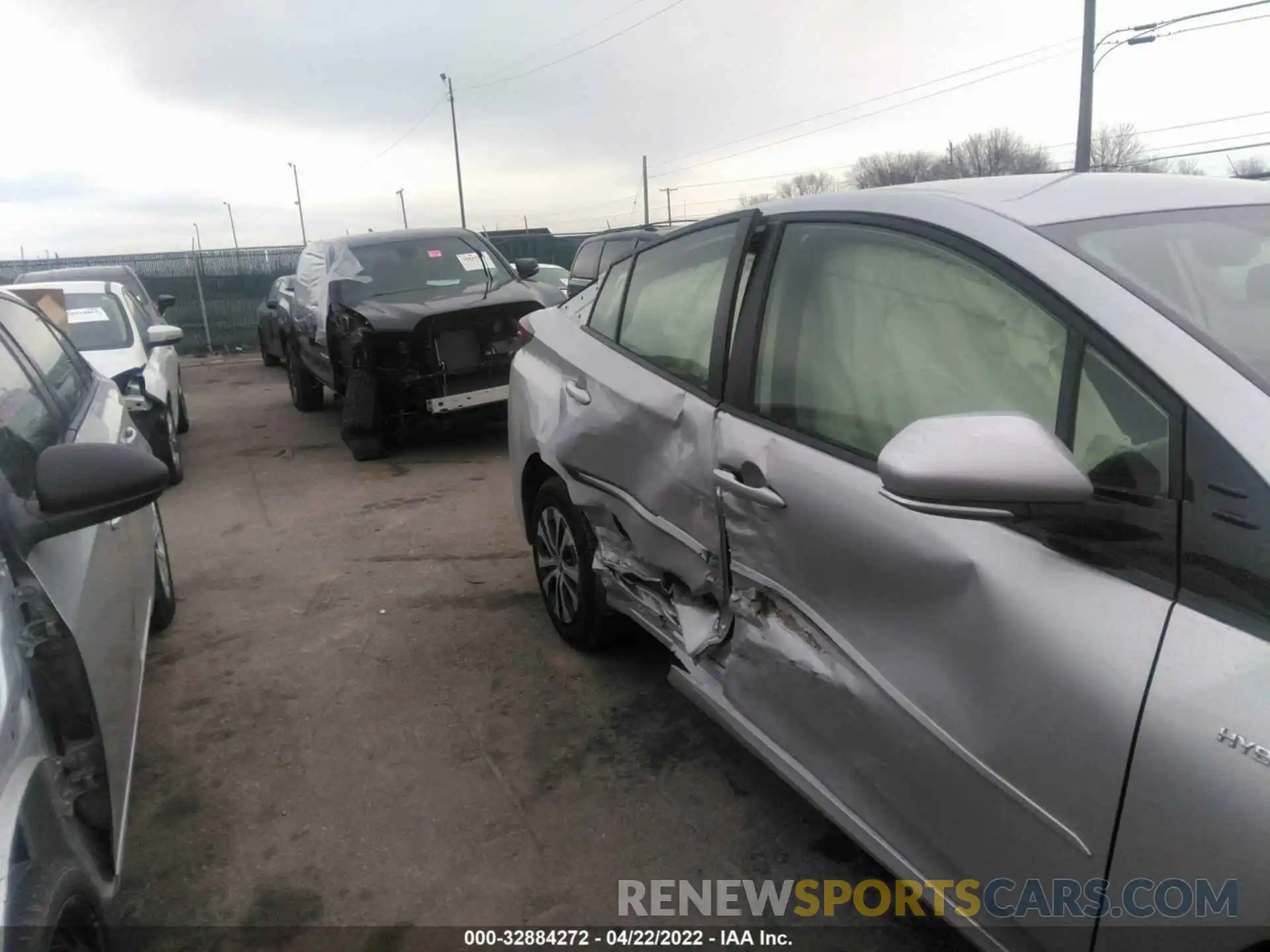 6 Photograph of a damaged car JTDL9RFU8K3012335 TOYOTA PRIUS 2019