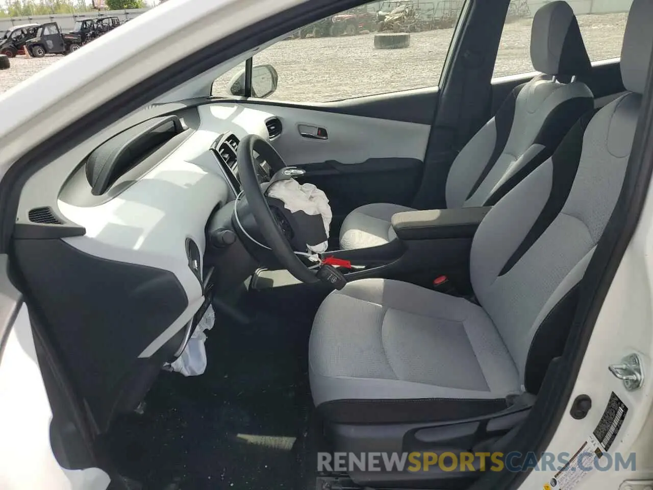 7 Photograph of a damaged car JTDL9RFUXK3004950 TOYOTA PRIUS 2019