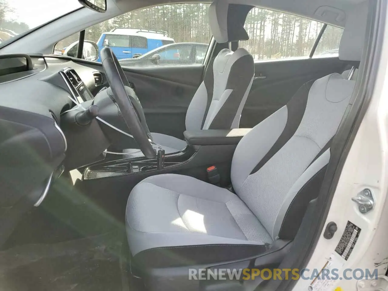 7 Photograph of a damaged car JTDL9RFUXK3006102 TOYOTA PRIUS 2019