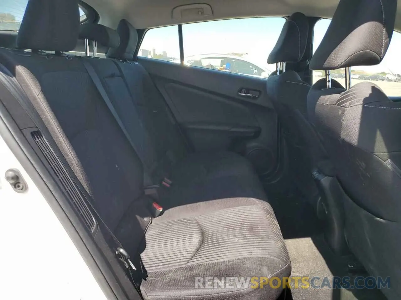 10 Photograph of a damaged car JTDKARFP2L3162861 TOYOTA PRIUS 2020