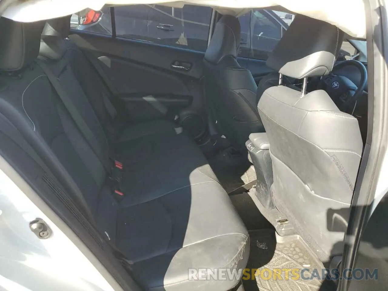 10 Photograph of a damaged car JTDKARFP3L3140500 TOYOTA PRIUS 2020