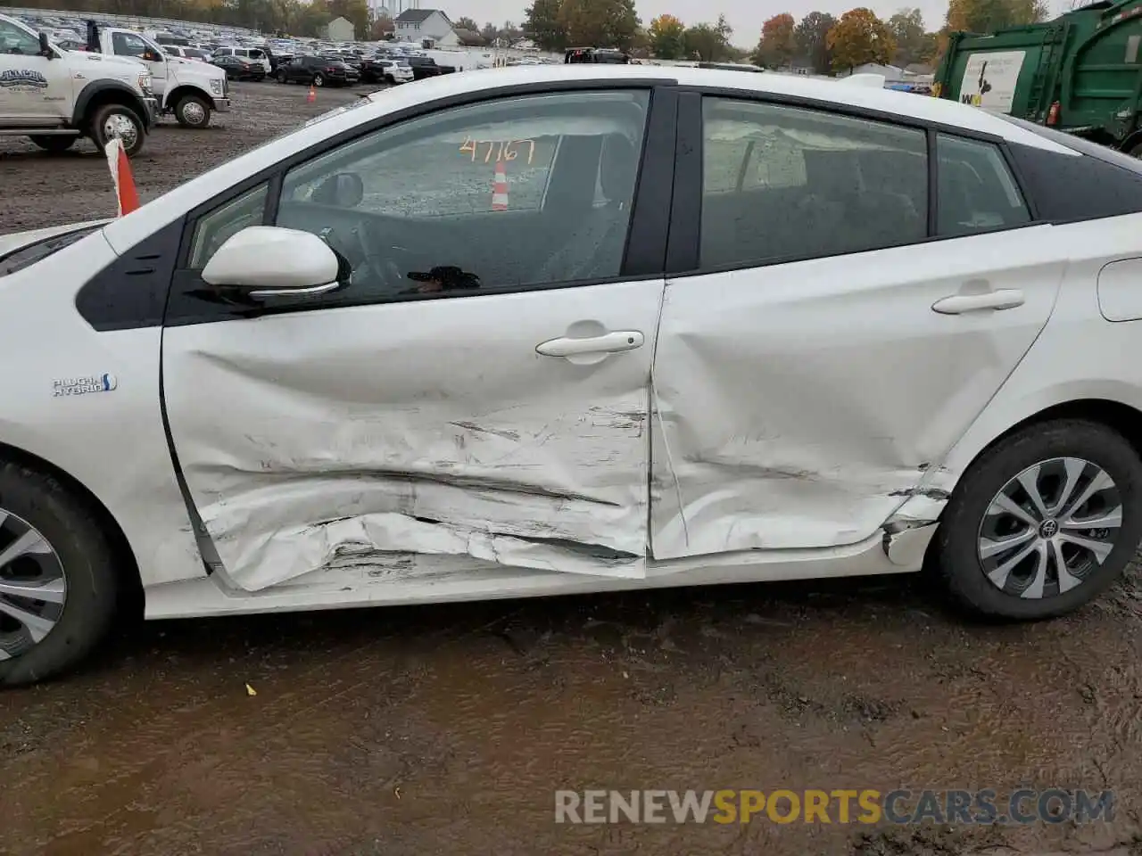 9 Photograph of a damaged car JTDKARFP8L3131775 TOYOTA PRIUS 2020