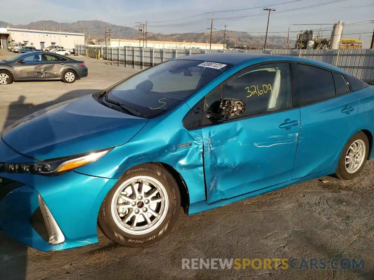 9 Photograph of a damaged car JTDKARFPXL3135567 TOYOTA PRIUS 2020