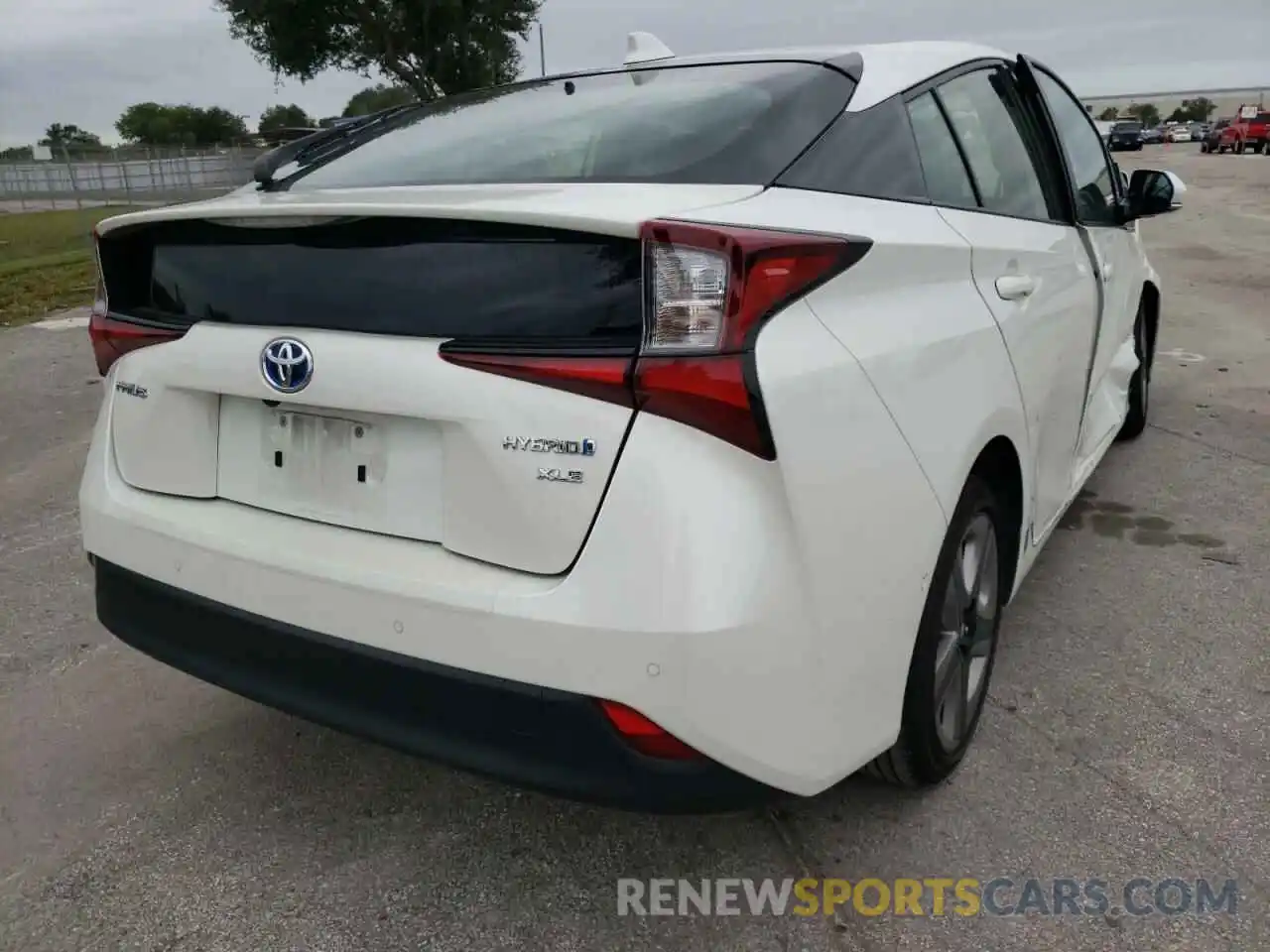 4 Photograph of a damaged car JTDKARFU0L3104379 TOYOTA PRIUS 2020