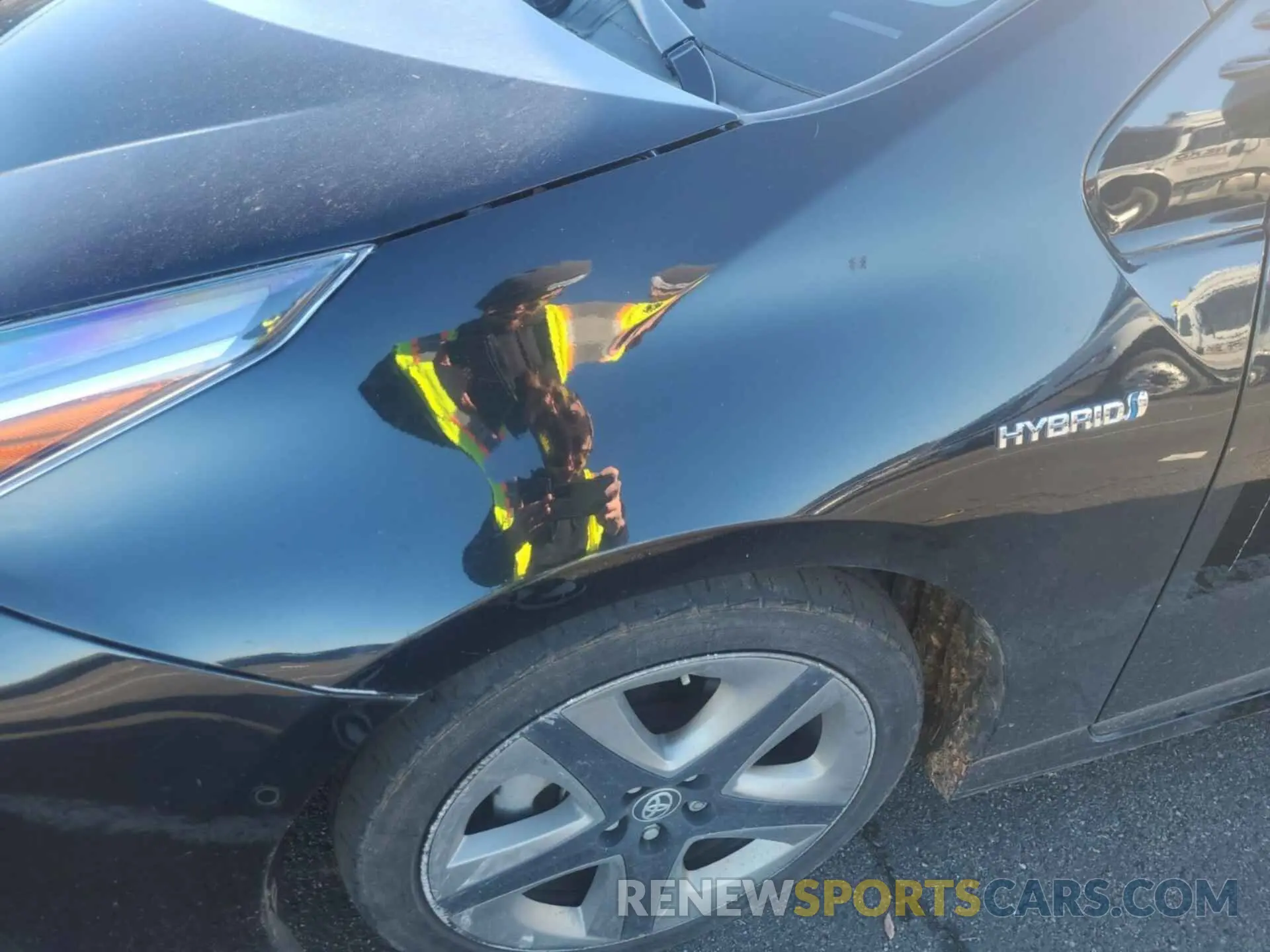 10 Photograph of a damaged car JTDKARFU0L3115608 TOYOTA PRIUS 2020