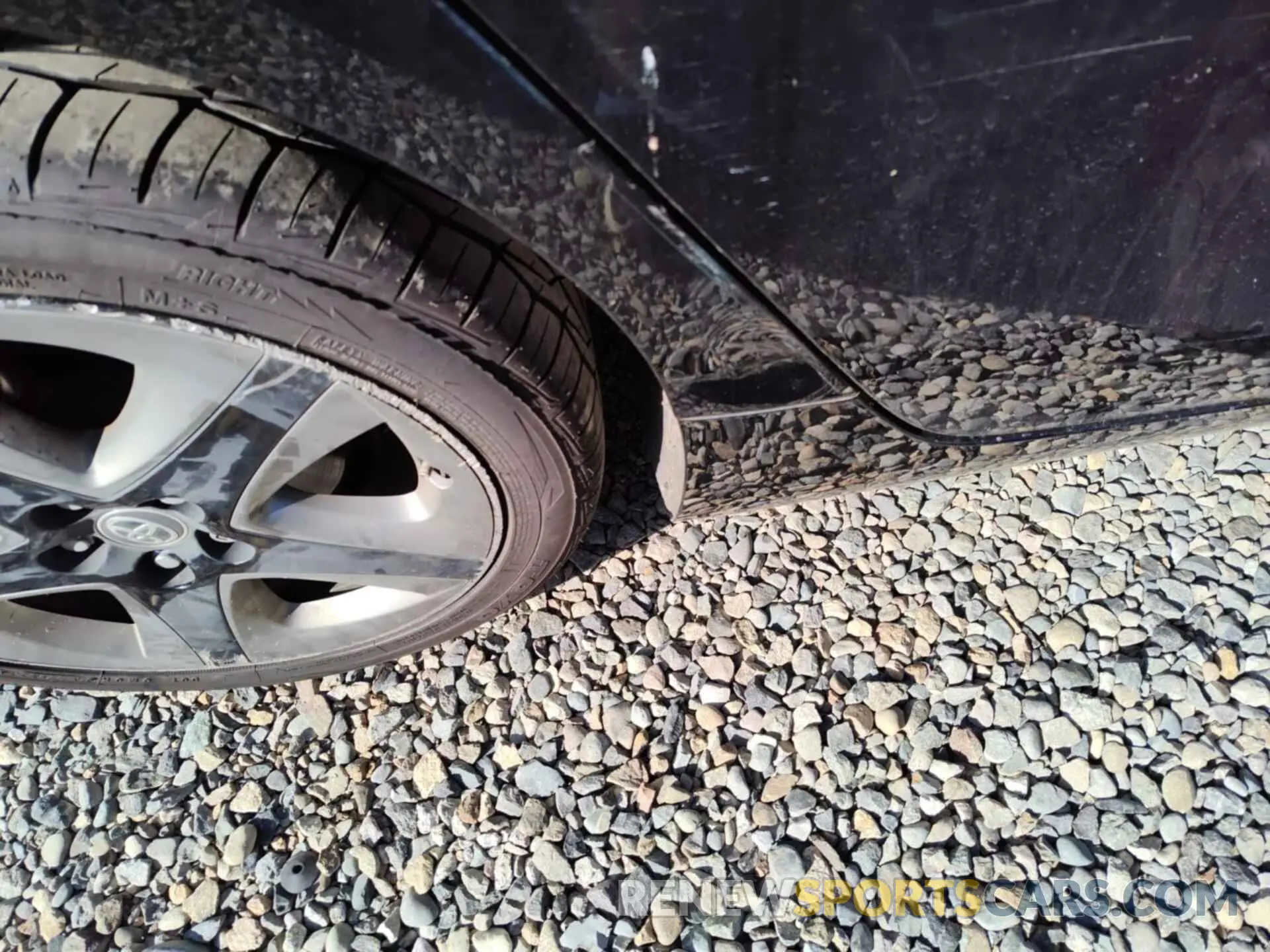 32 Photograph of a damaged car JTDKARFU1L3114967 TOYOTA PRIUS 2020