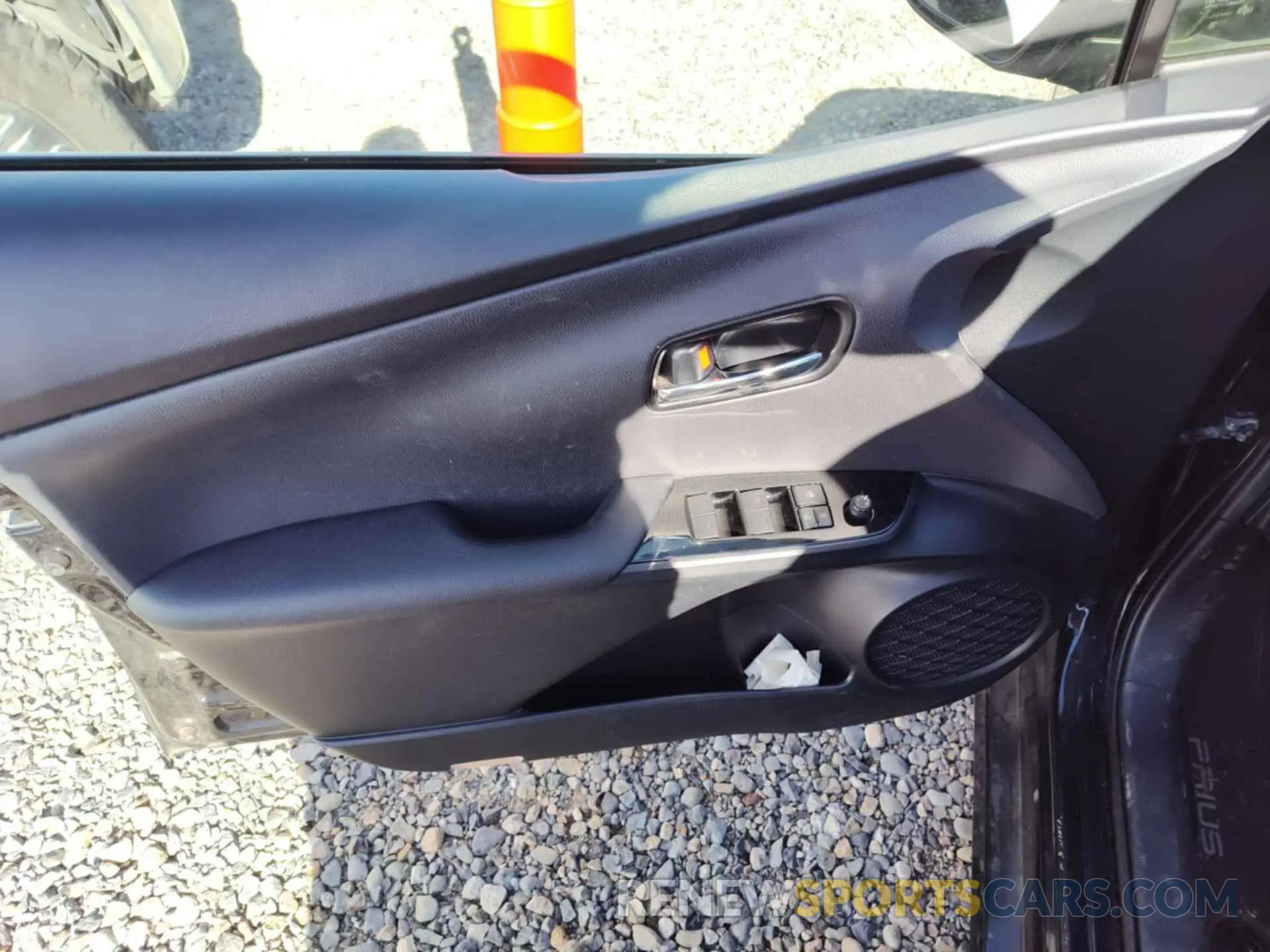 5 Photograph of a damaged car JTDKARFU1L3114967 TOYOTA PRIUS 2020