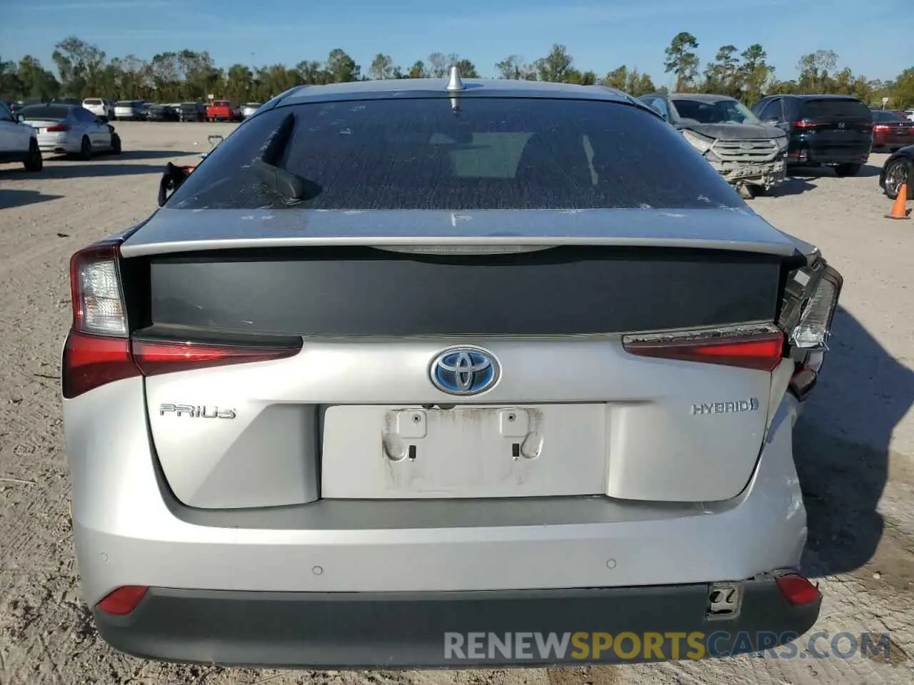6 Photograph of a damaged car JTDKARFU1L3118386 TOYOTA PRIUS 2020