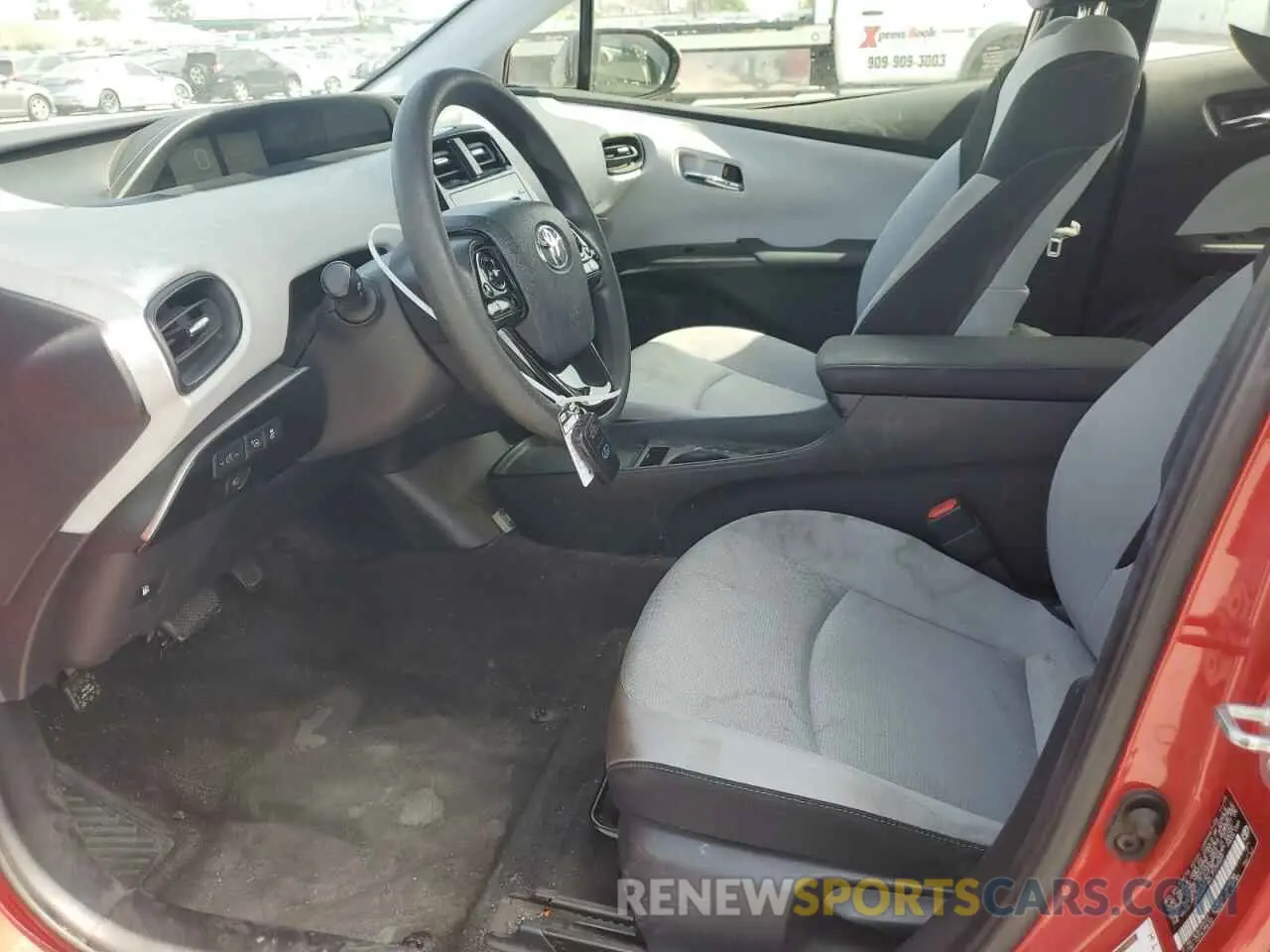 7 Photograph of a damaged car JTDKARFU2L3109549 TOYOTA PRIUS 2020